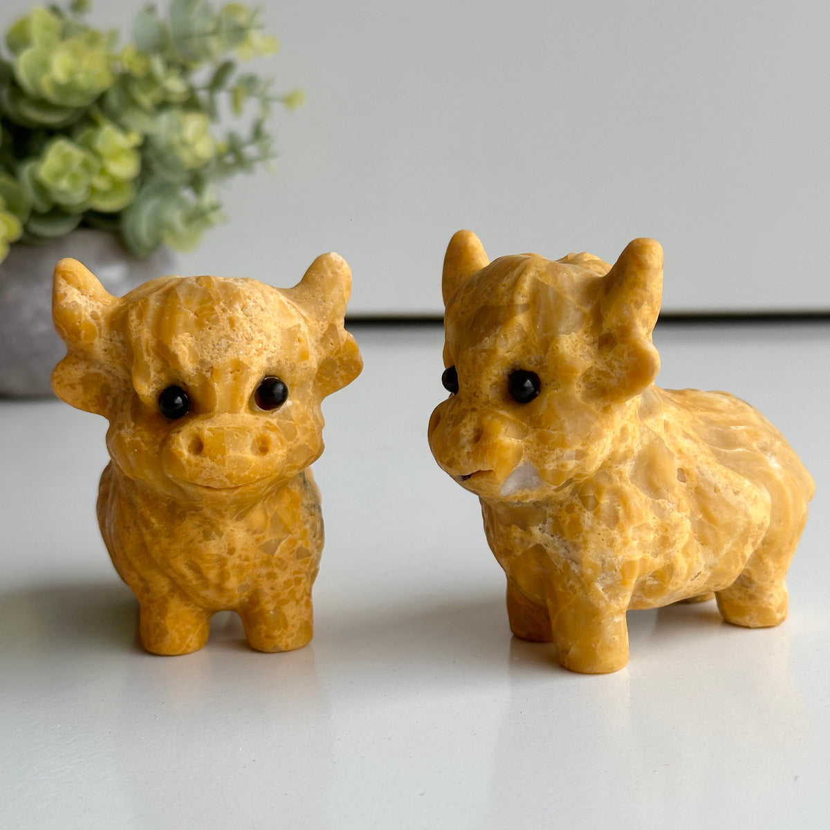 Orange Aventurine Highland Cow 8cm
