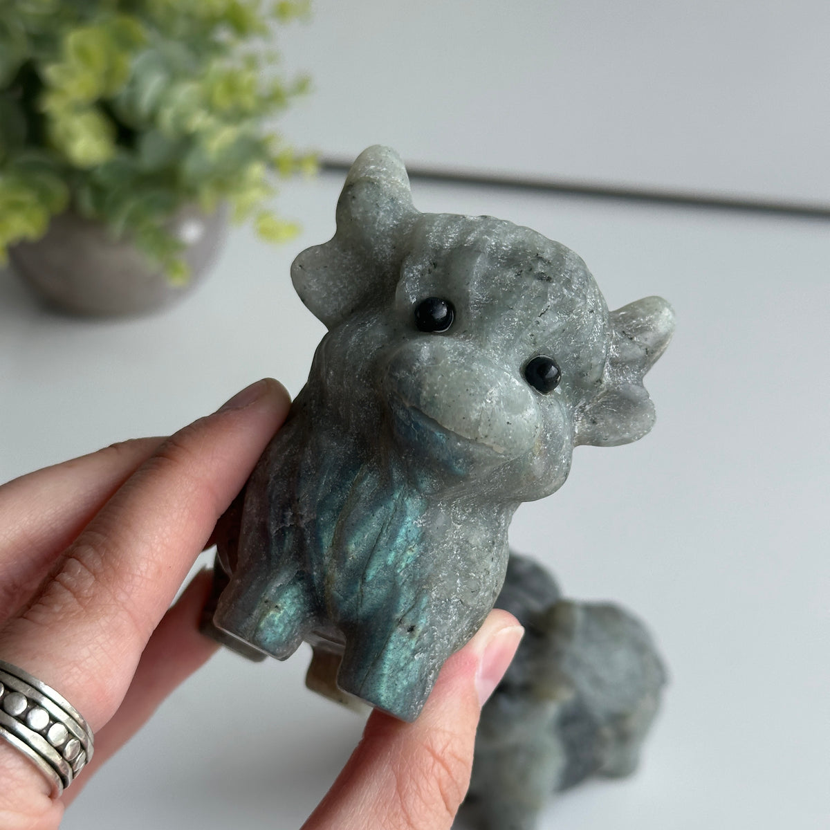 Labradorite Highland Cow 8cm