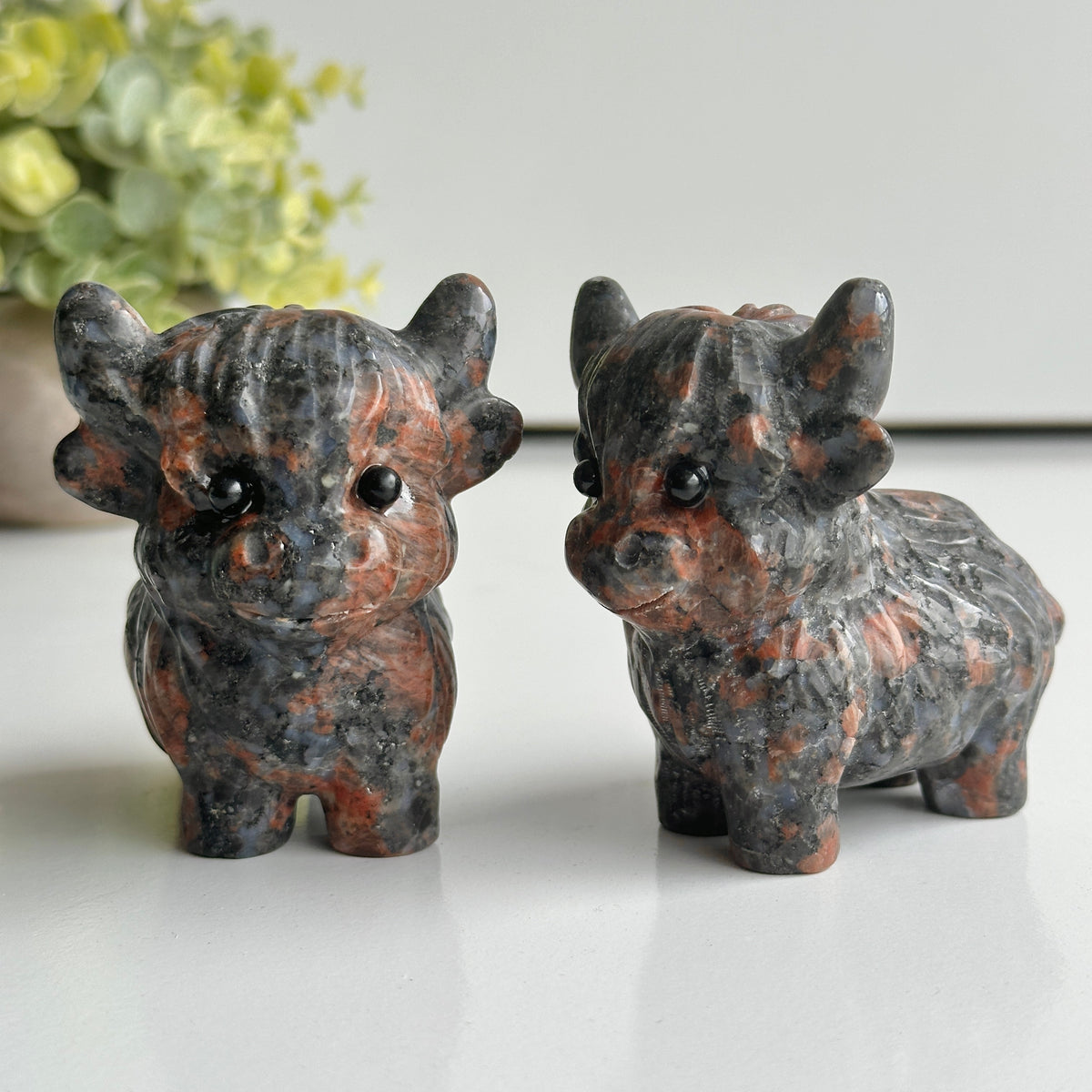 Feldspar Highland Cow 8cm