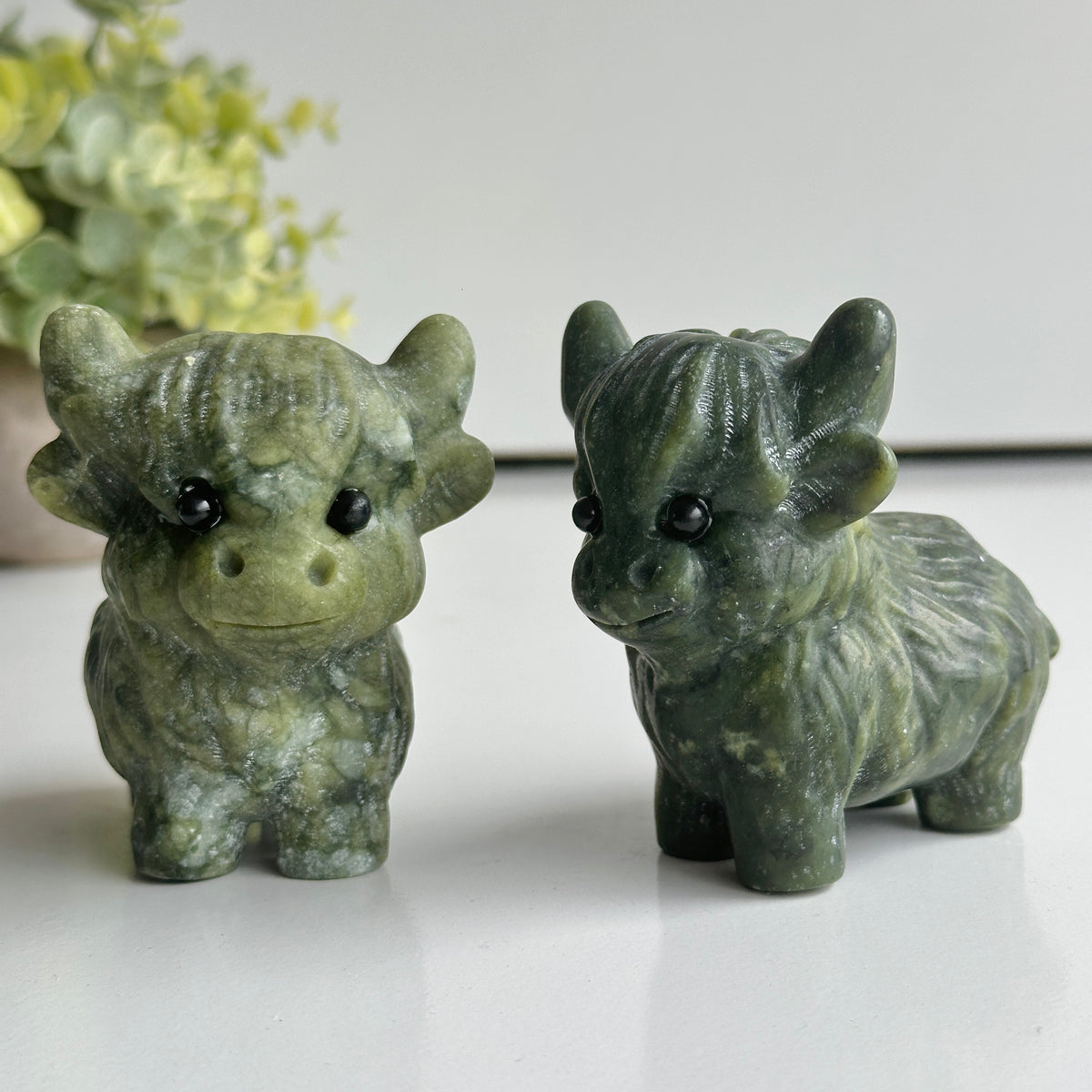 Serpentine Highland Cow 8cm