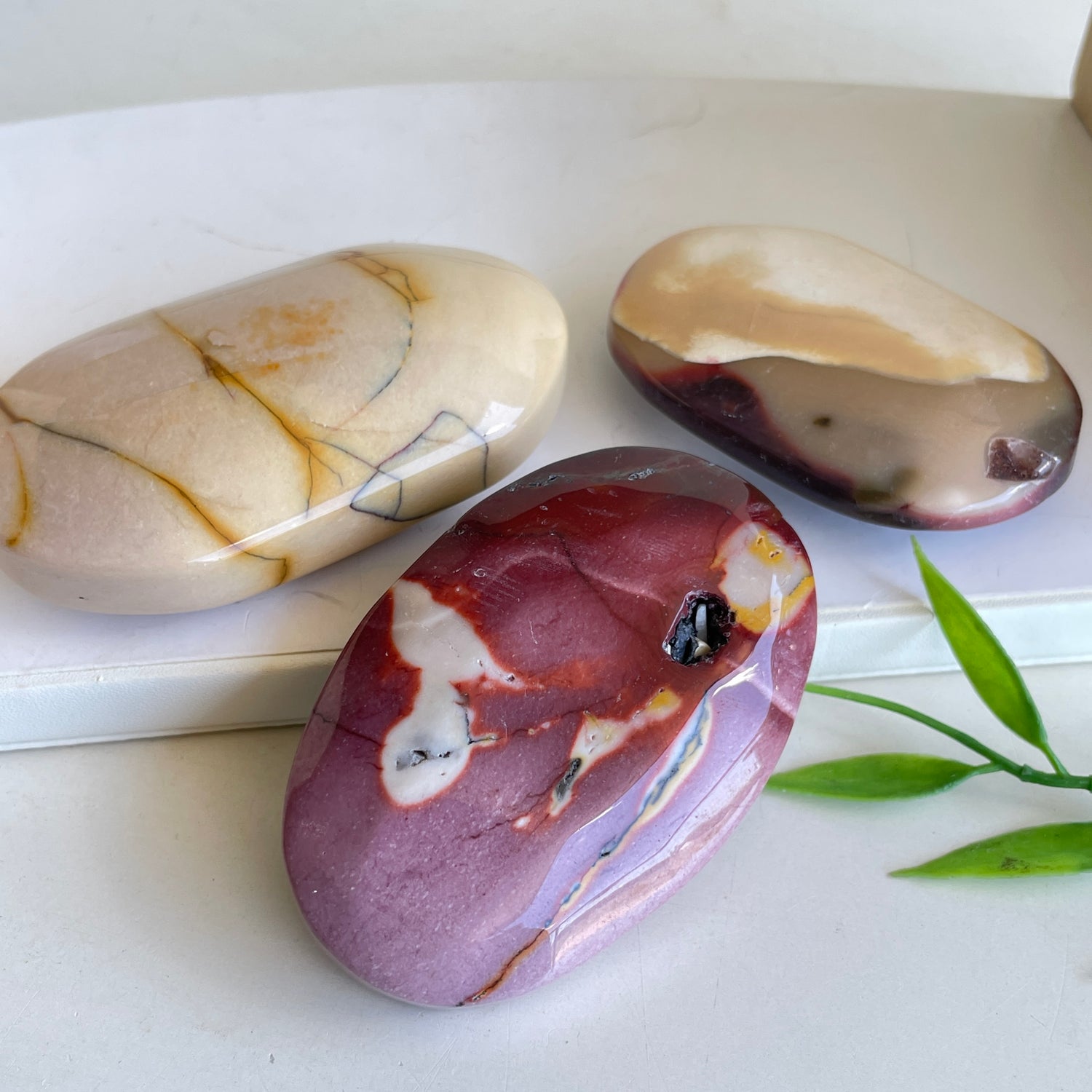 Mookaite Palmstone
