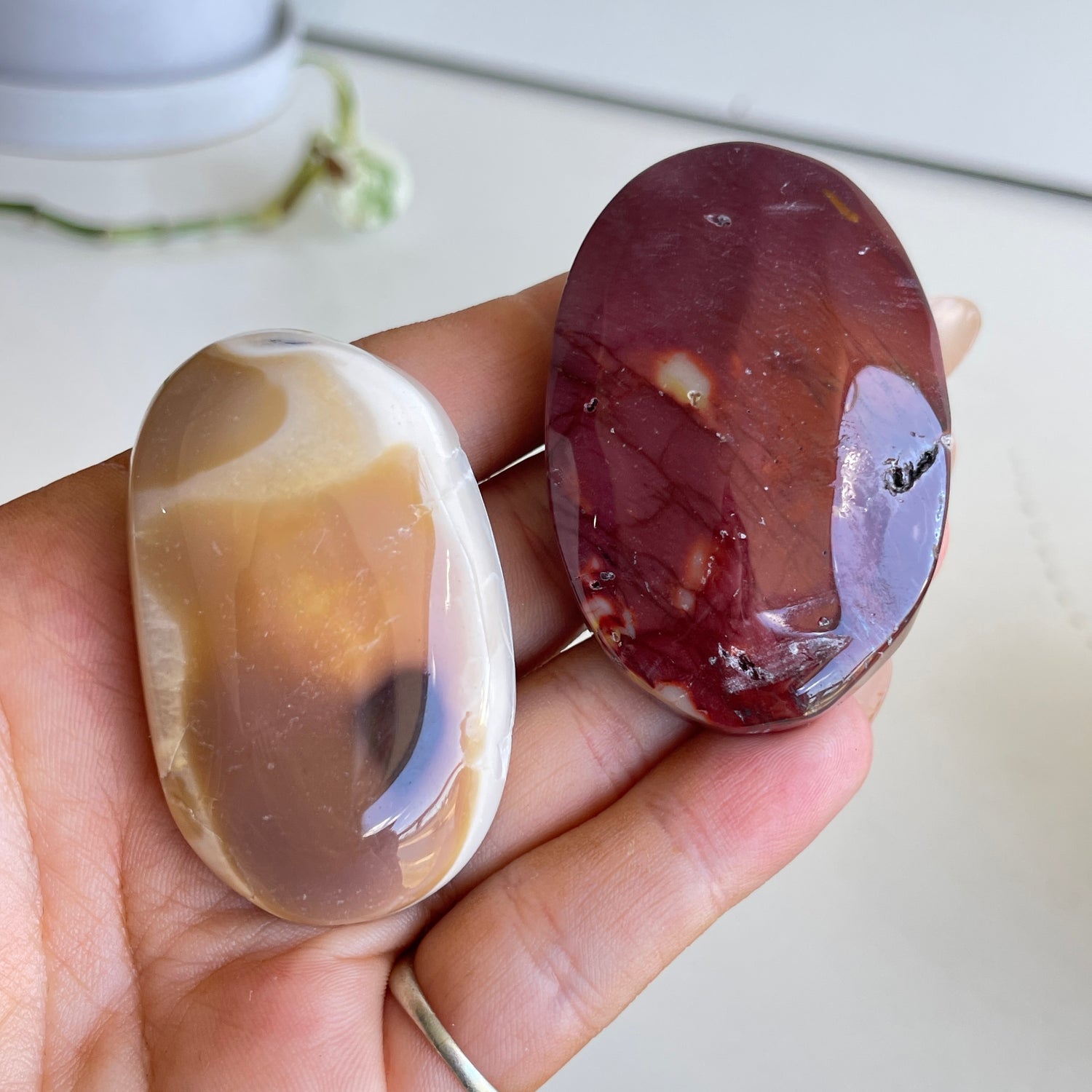 Mookaite Palmstone Mini