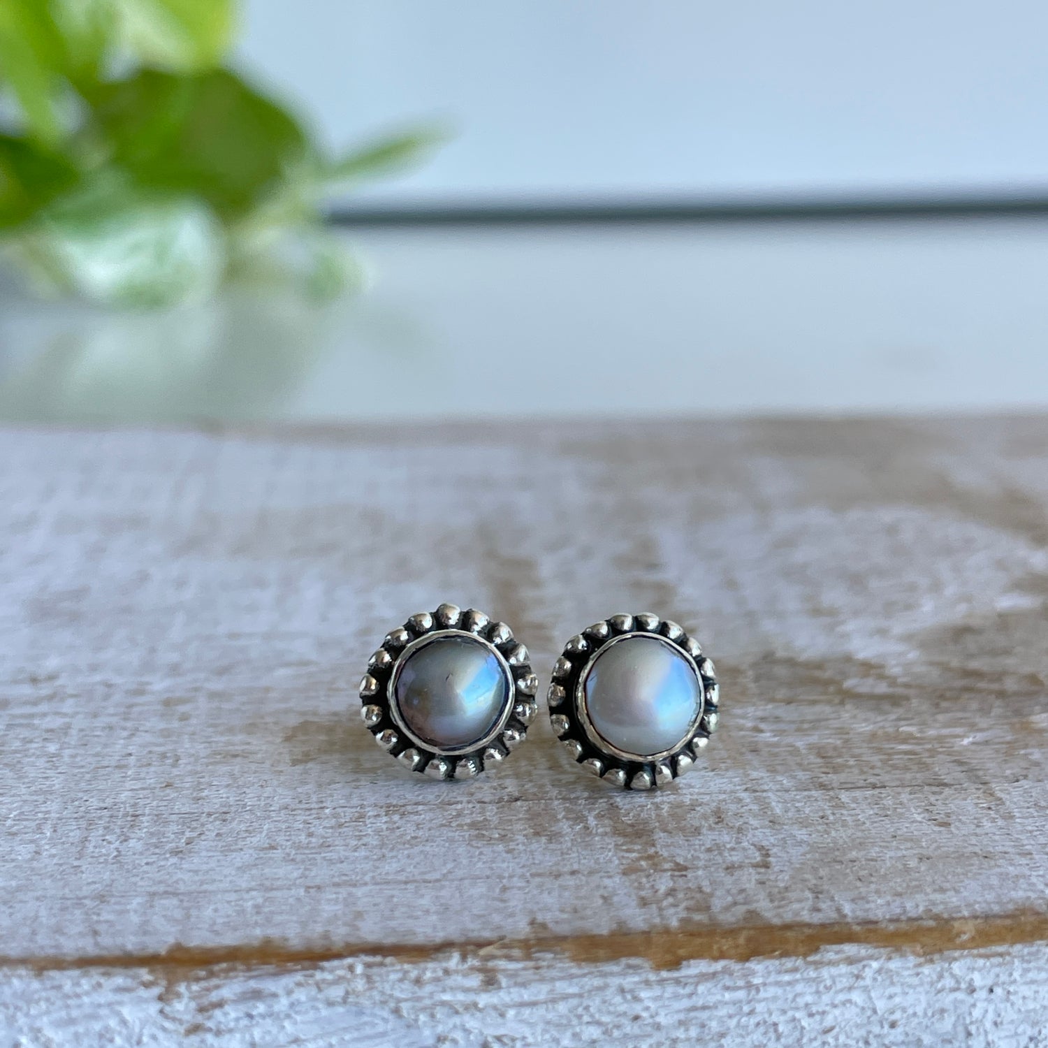 Pearl Round Patterned Earrings