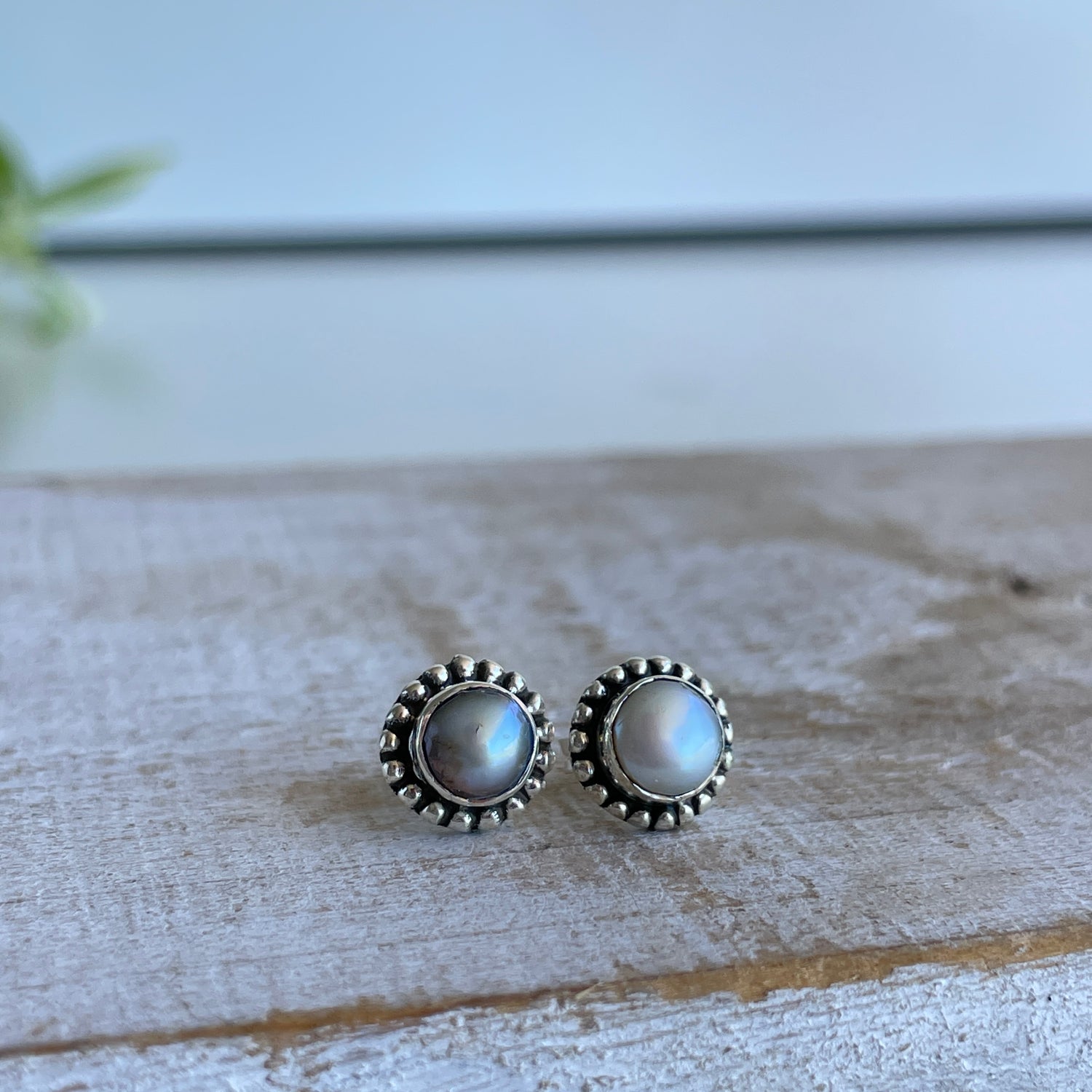 Pearl Round Patterned Earrings