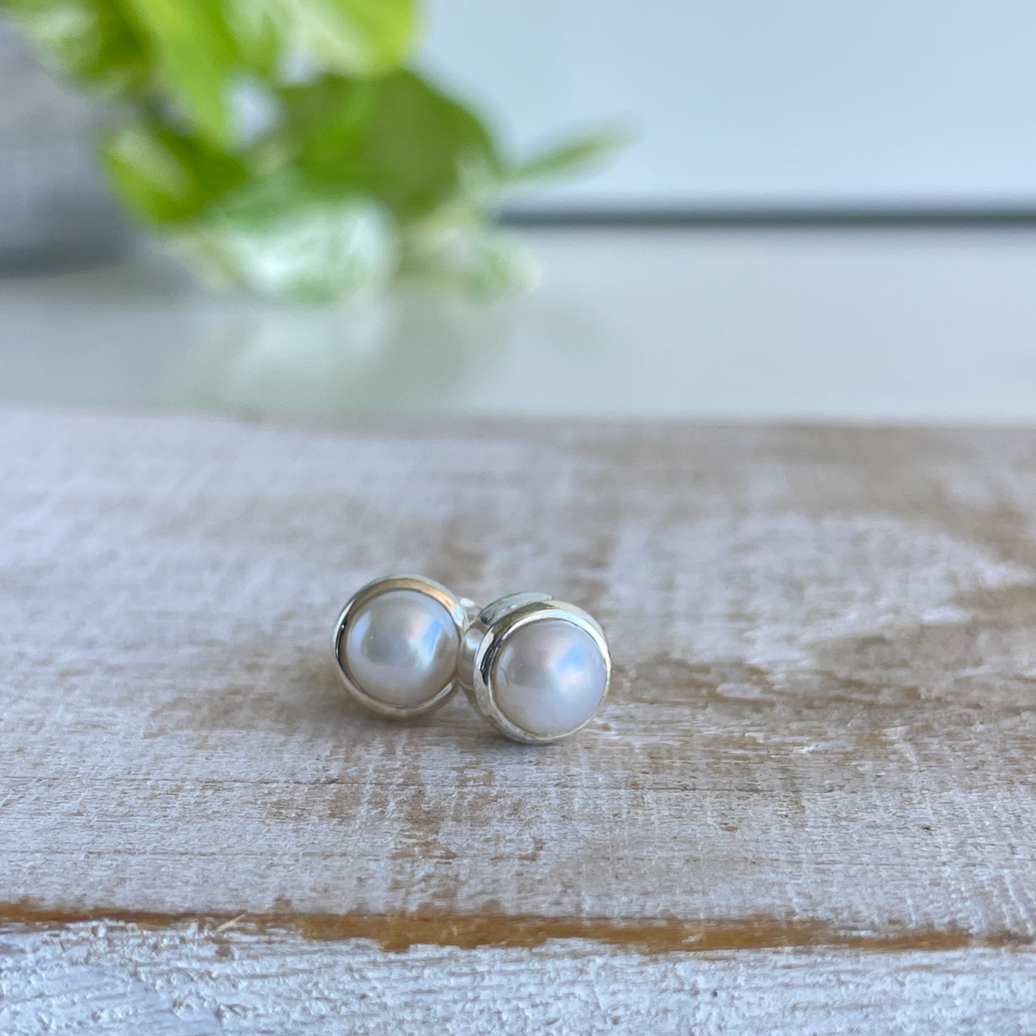 Pearl Round Earrings