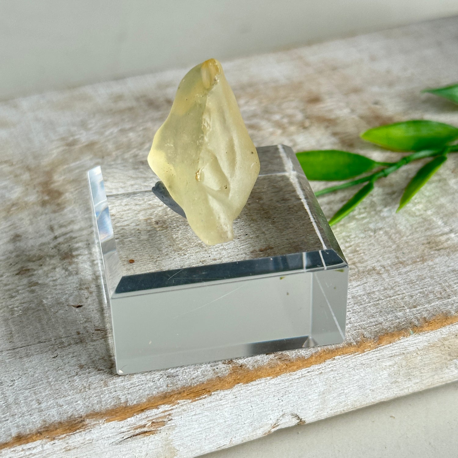 Libyan Desert Glass Pc 7.23g