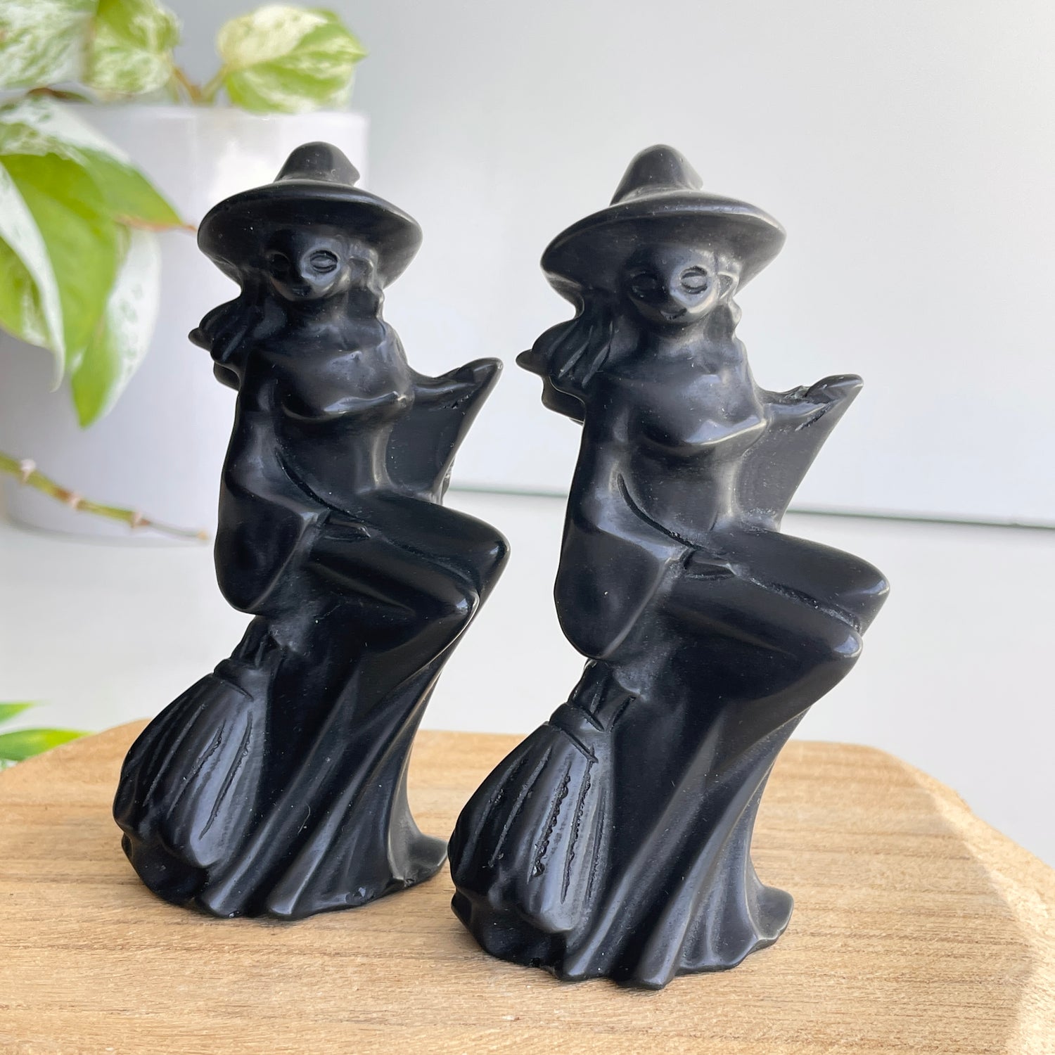 Black Obsidian Witch