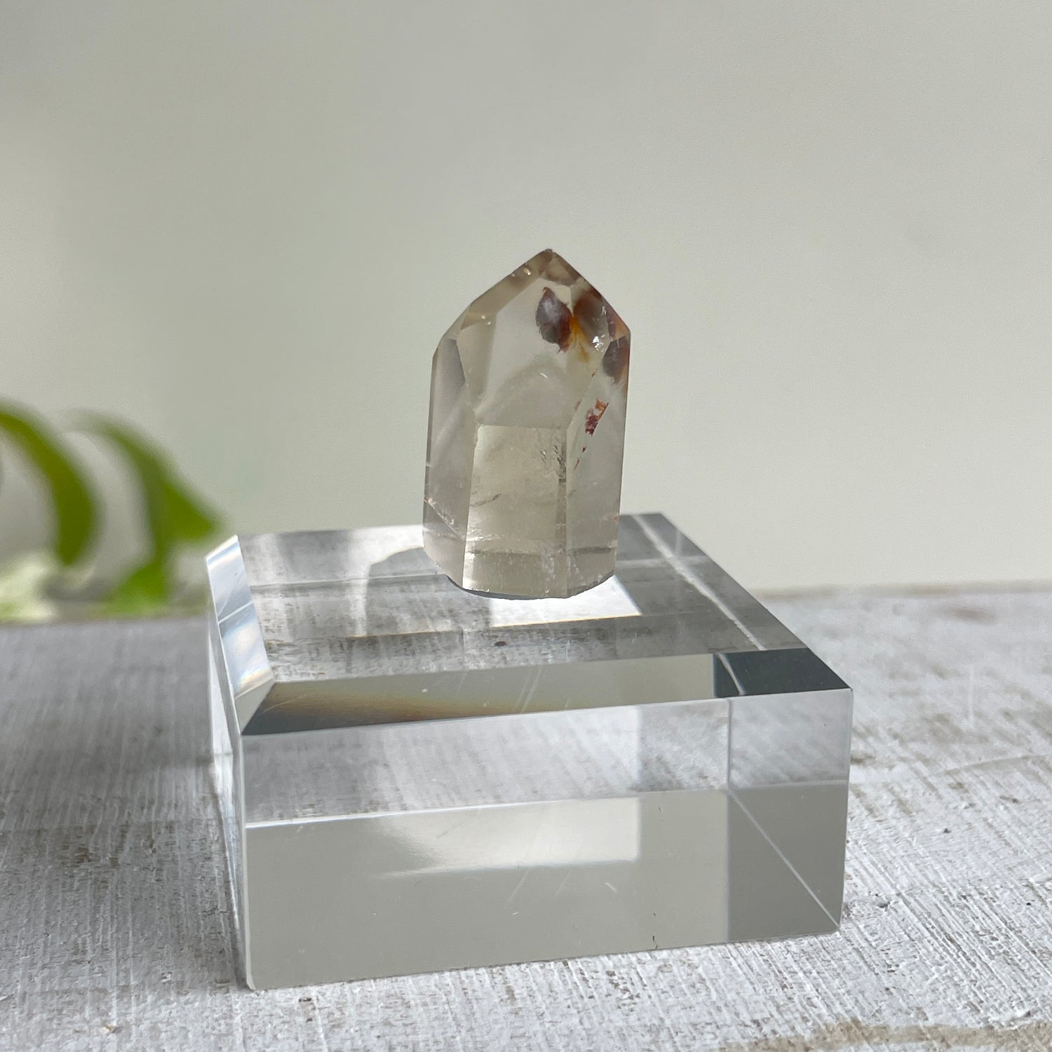 Phantom Quartz Generator Med