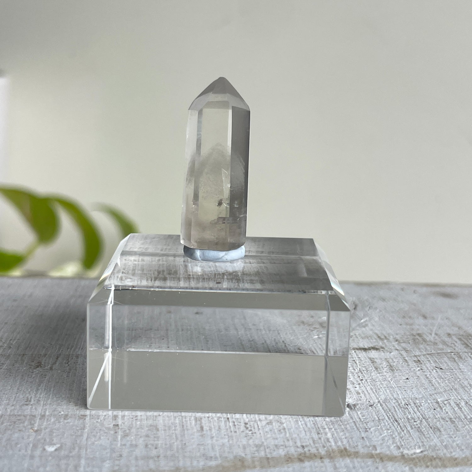 Phantom Quartz Generator Med