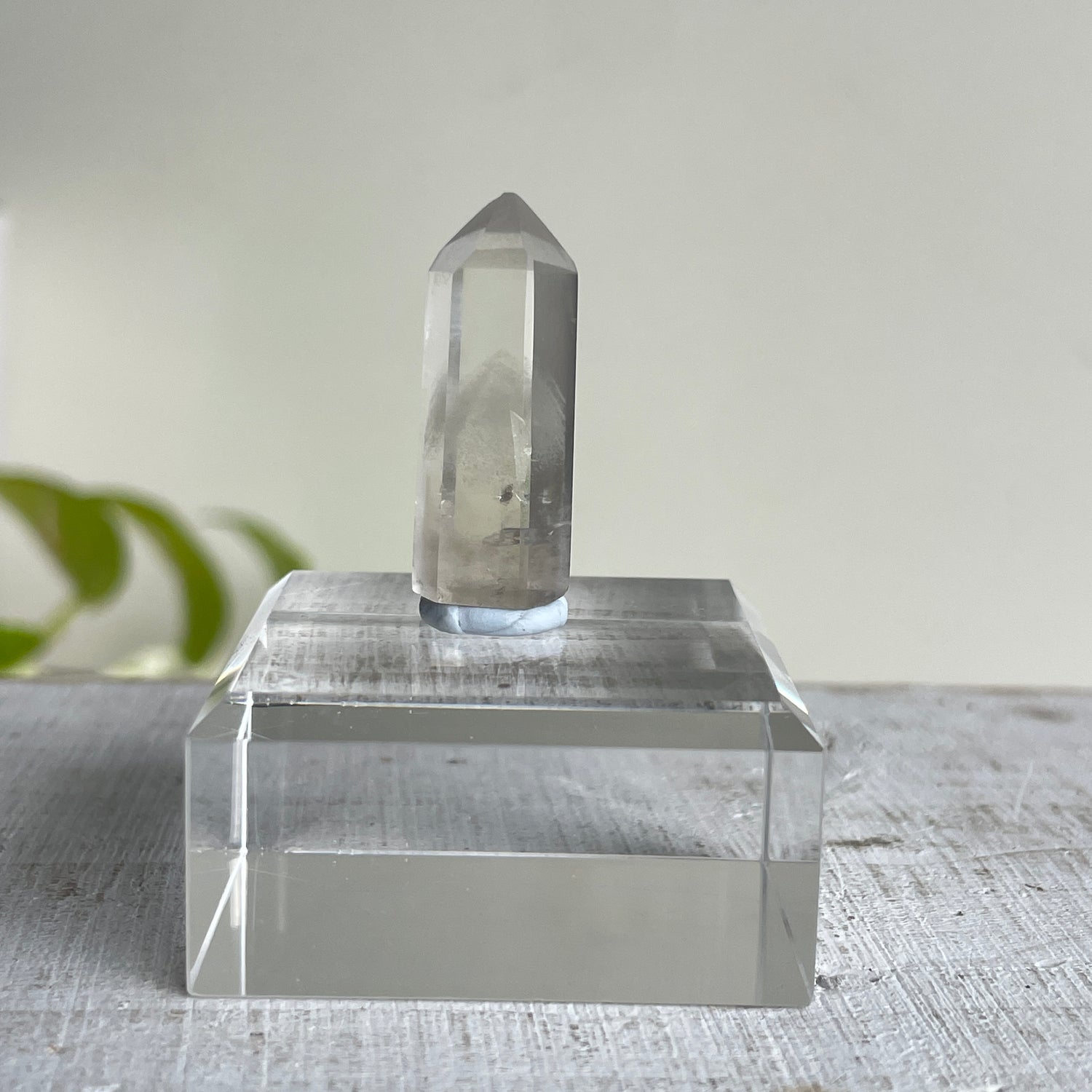 Phantom Quartz Generator Med