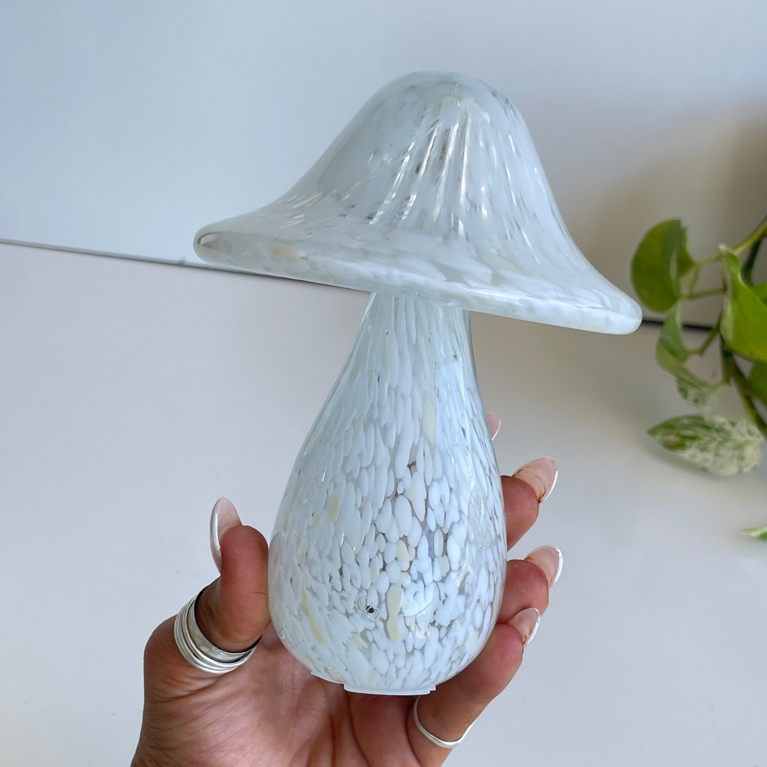 Mottie Glass Mushroom Lge OD1952