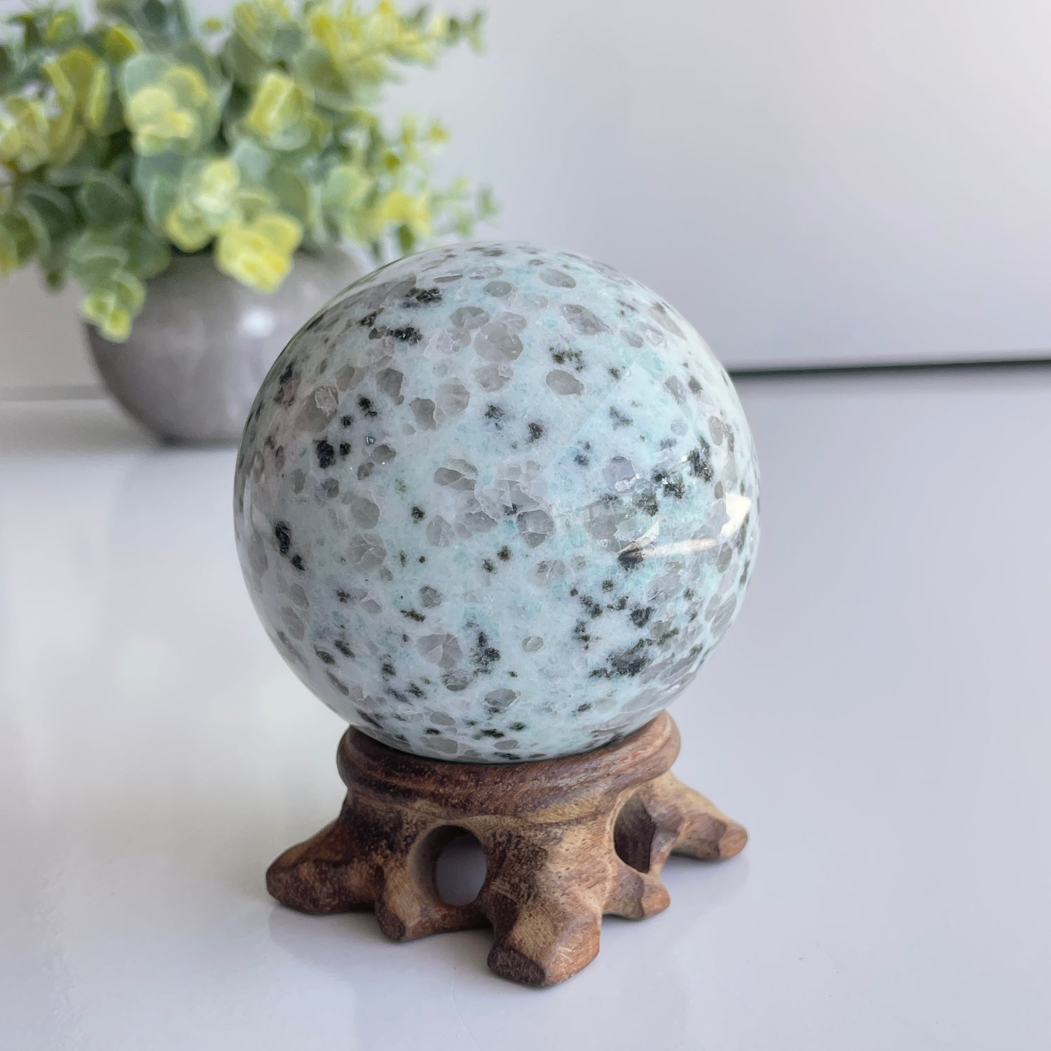 Kiwi Jasper Sphere 6.4cm