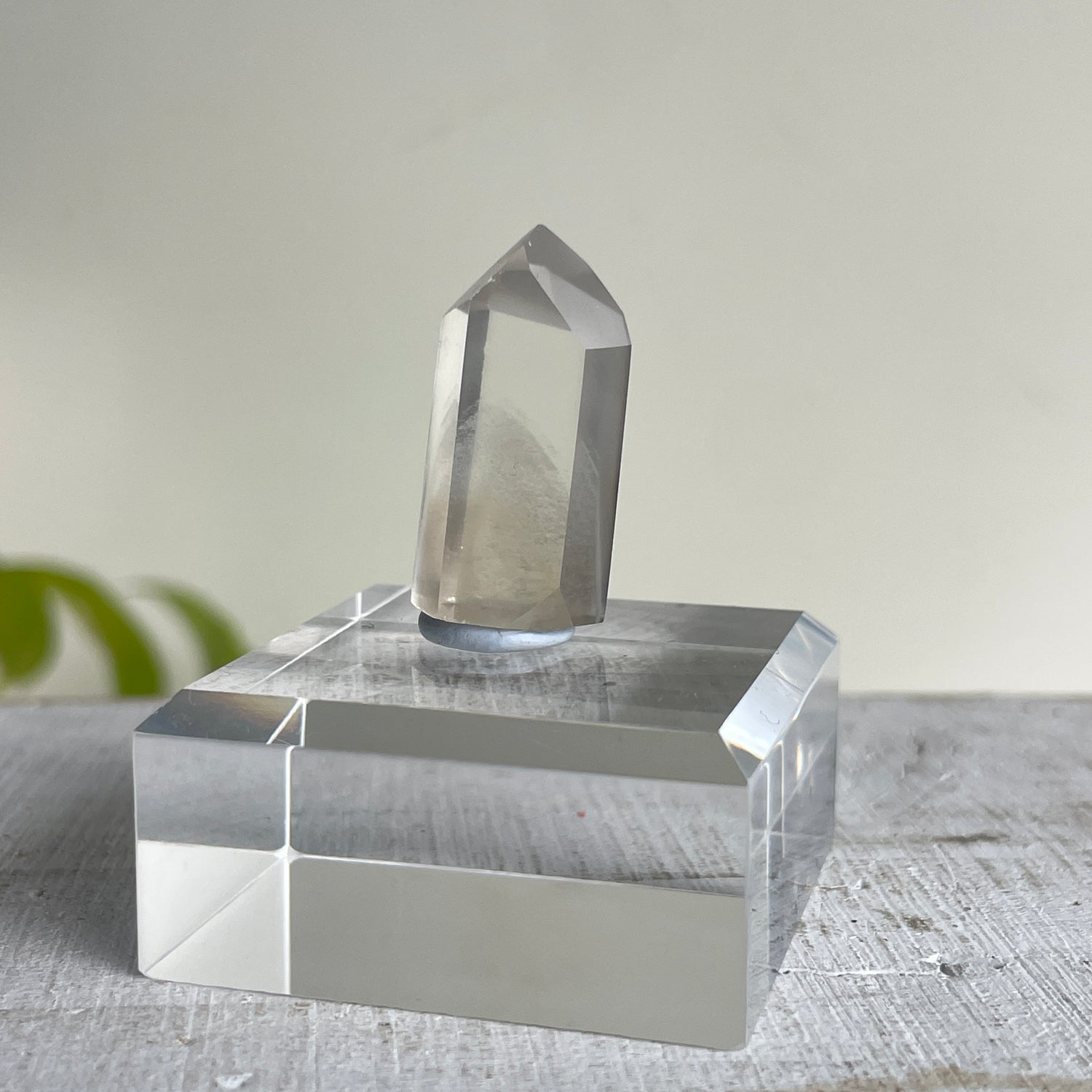 Phantom Quartz Generator Med