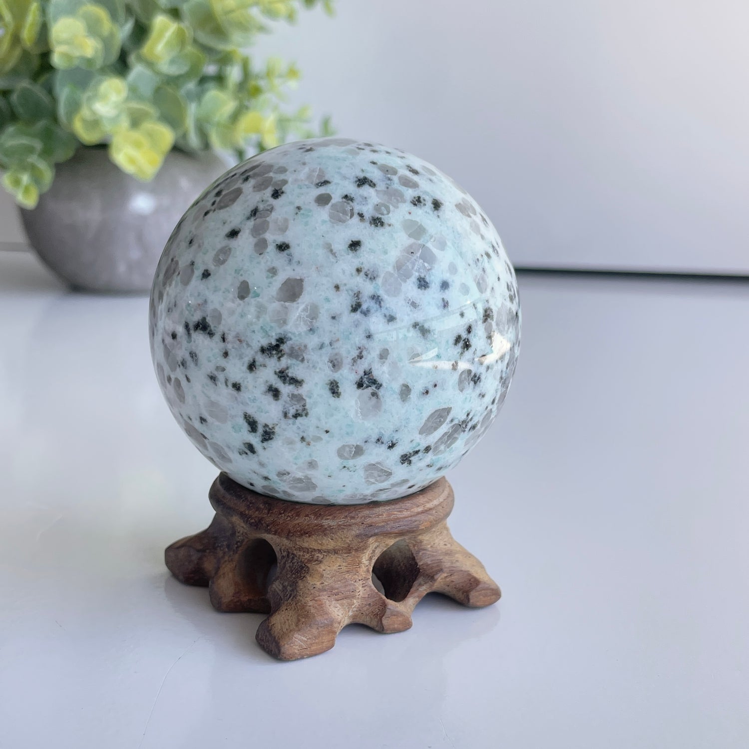 Kiwi Jasper Sphere 6.4cm