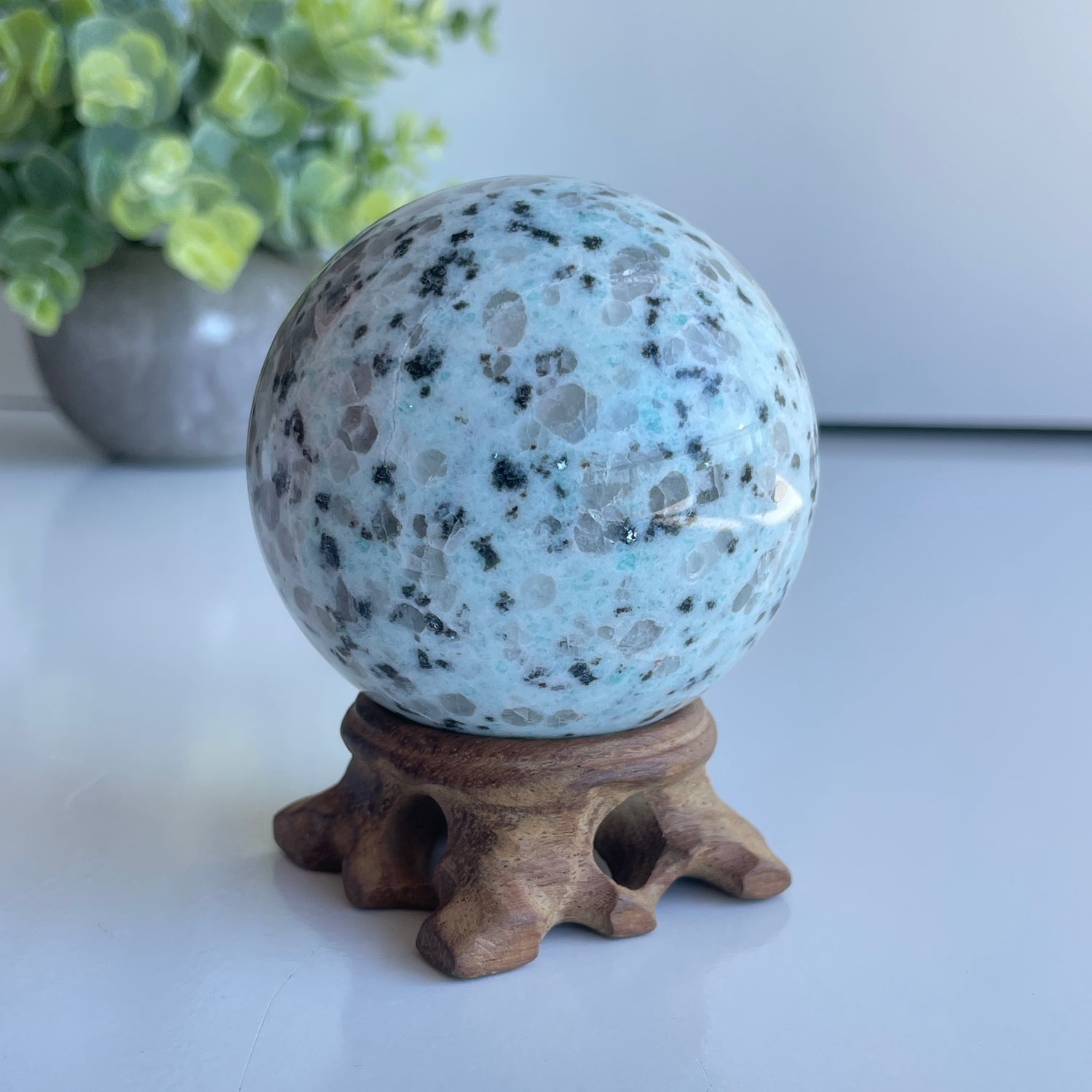 Kiwi Jasper Sphere 6.4cm