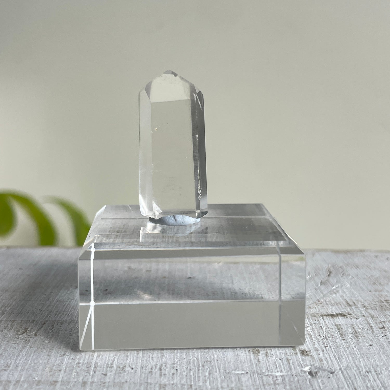 Phantom Quartz Generator Med