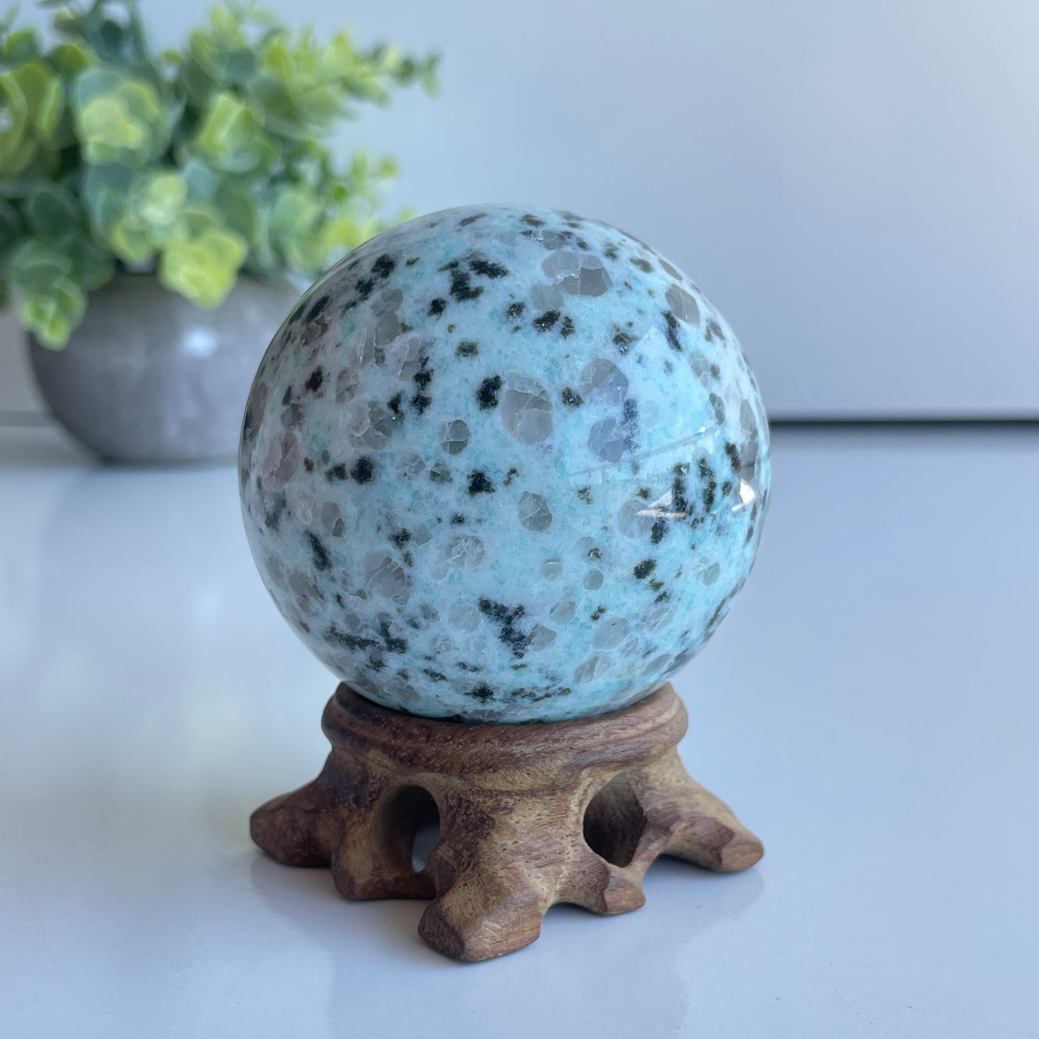 Kiwi Jasper Sphere 6.1cm