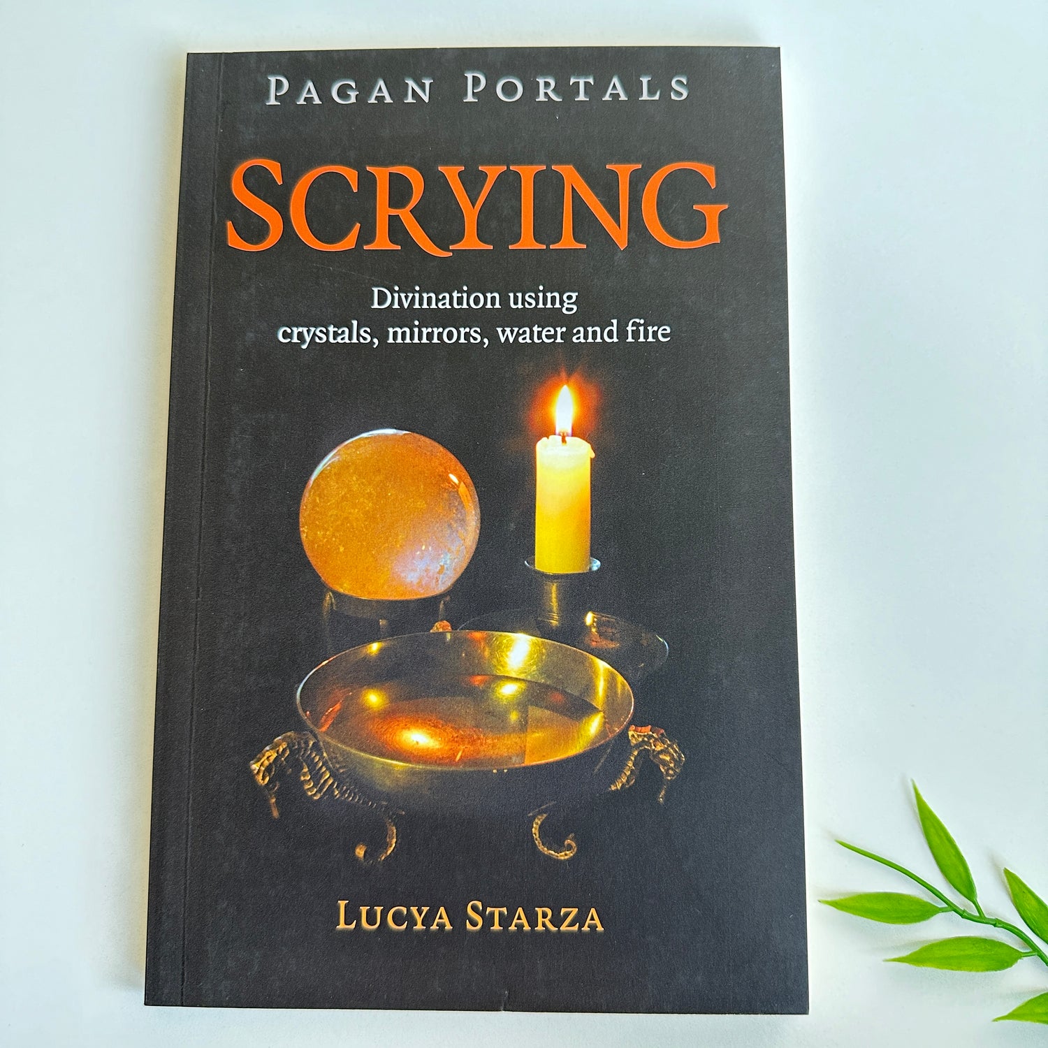 Pagan Portals Scrying Lucya Starza