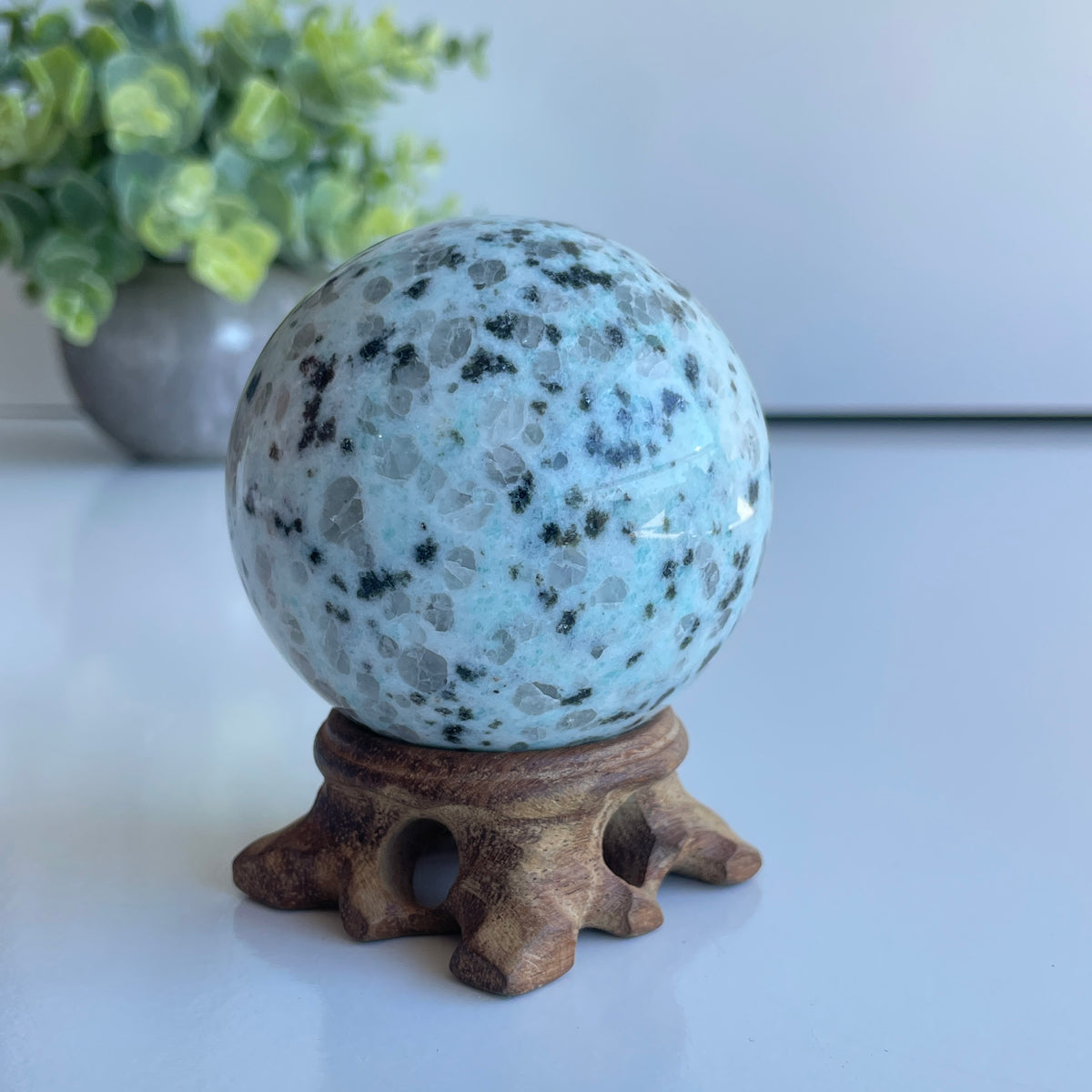 Kiwi Jasper Sphere 6.1cm