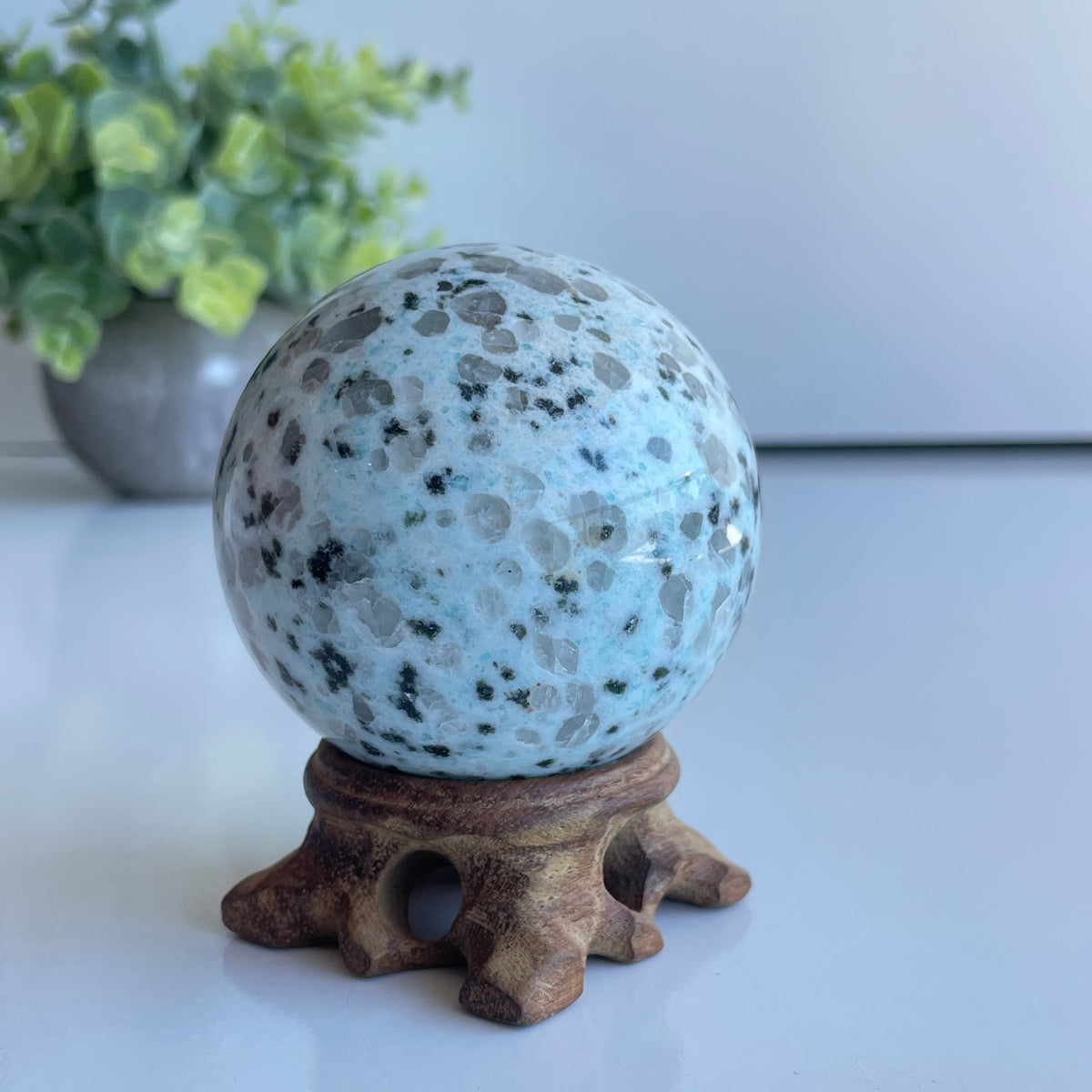 Kiwi Jasper Sphere 6.2cm