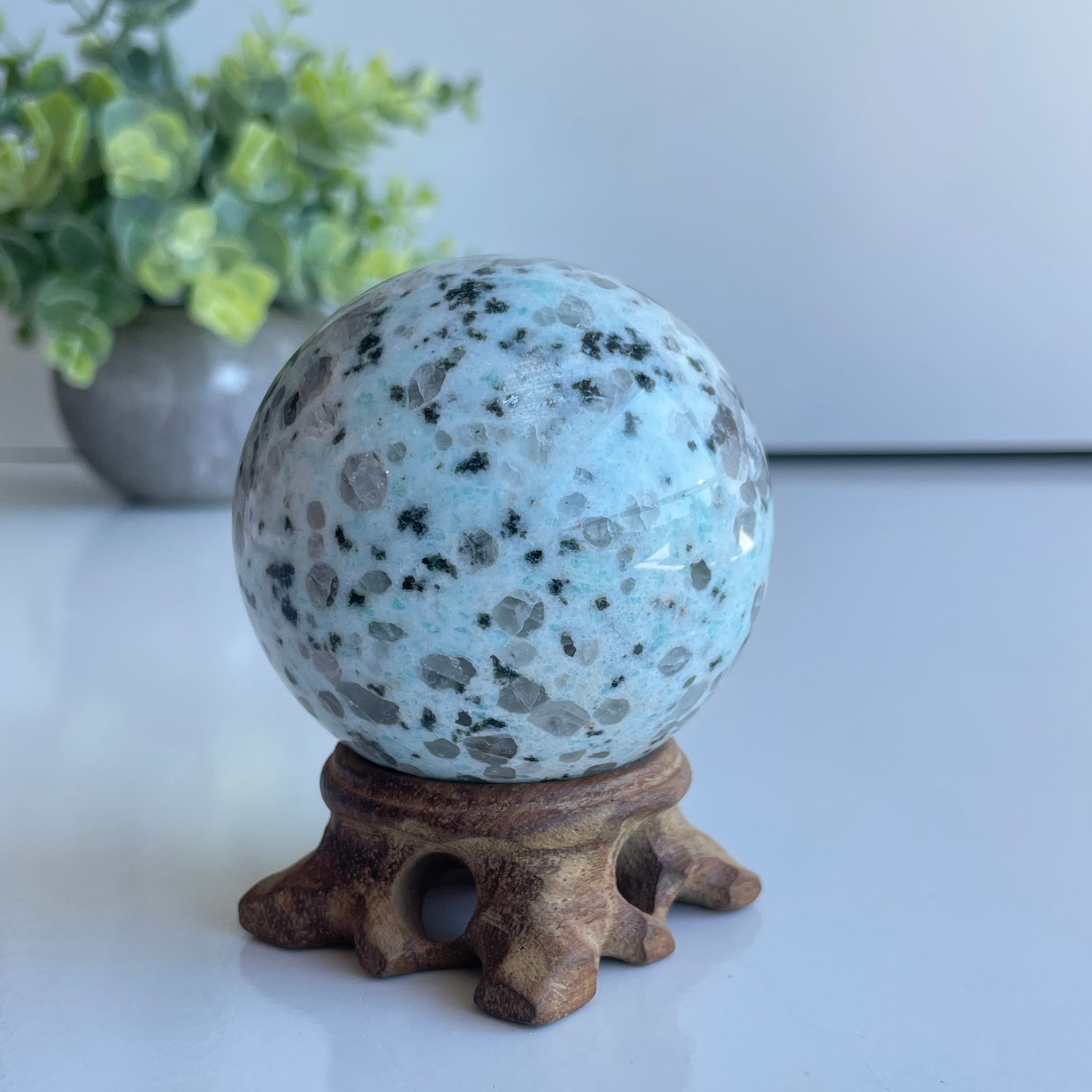 Kiwi Jasper Sphere 6.2cm