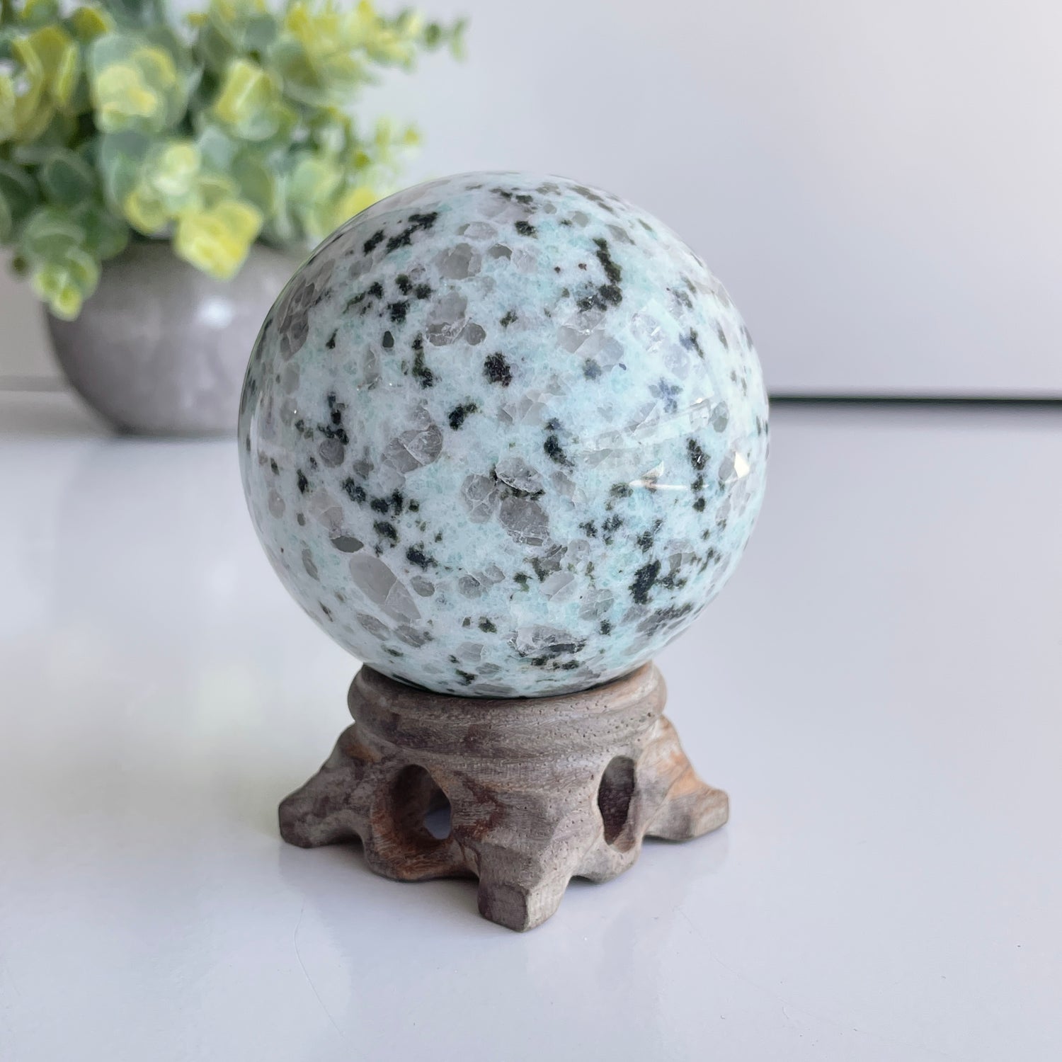 Kiwi Jasper Sphere 6.3cm