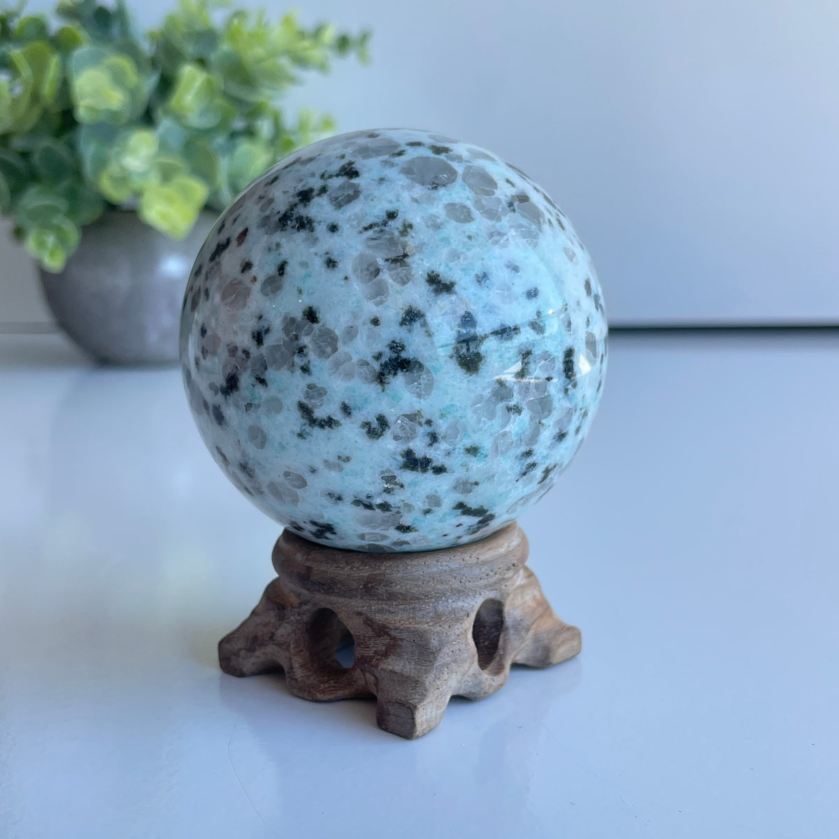 Kiwi Jasper Sphere 6.3cm