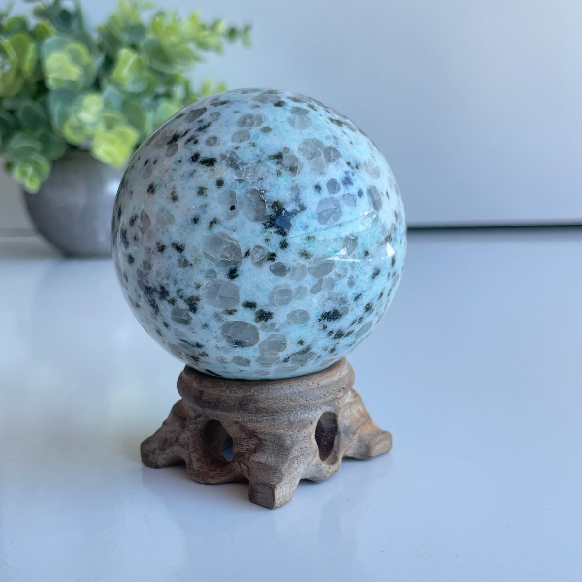 Kiwi Jasper Sphere 6.3cm