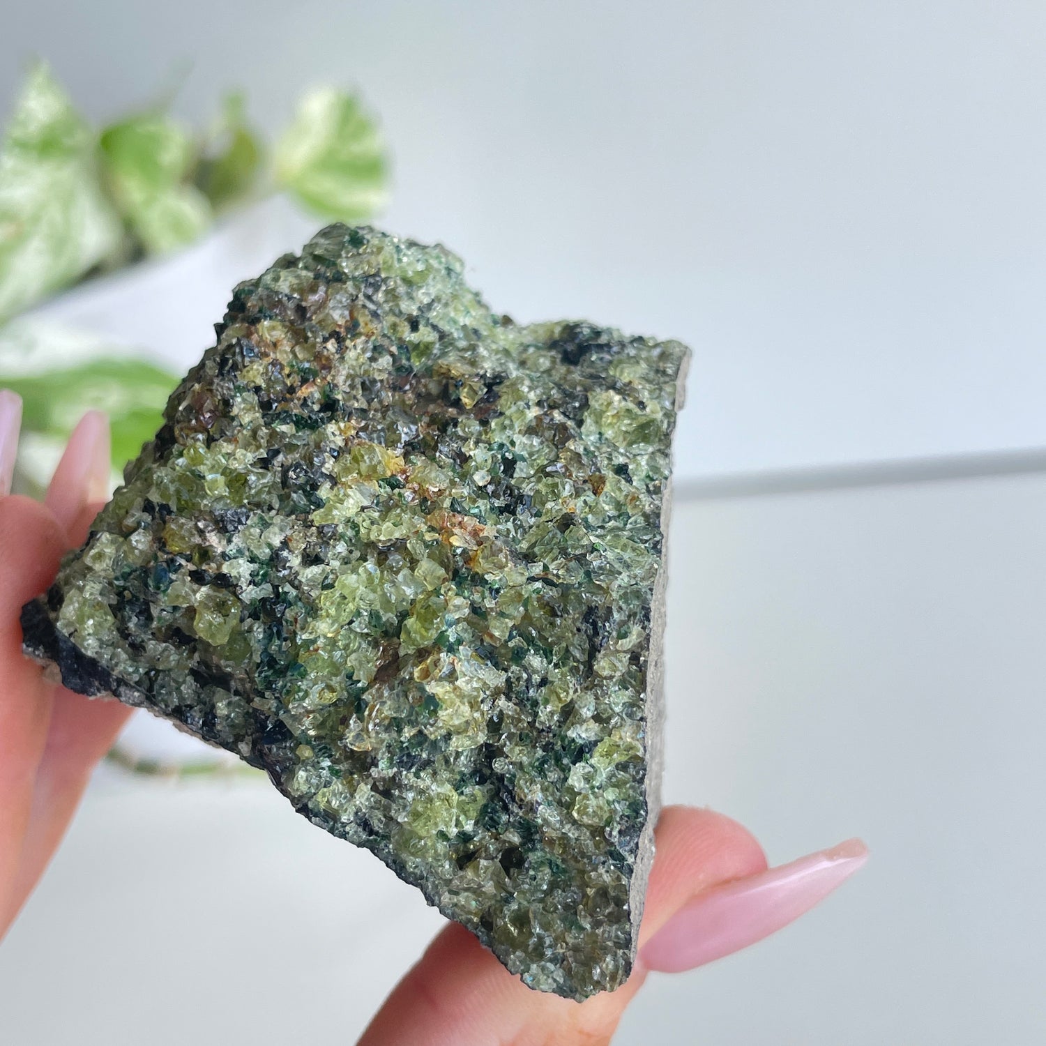 Peridot On Lava Pce 180g