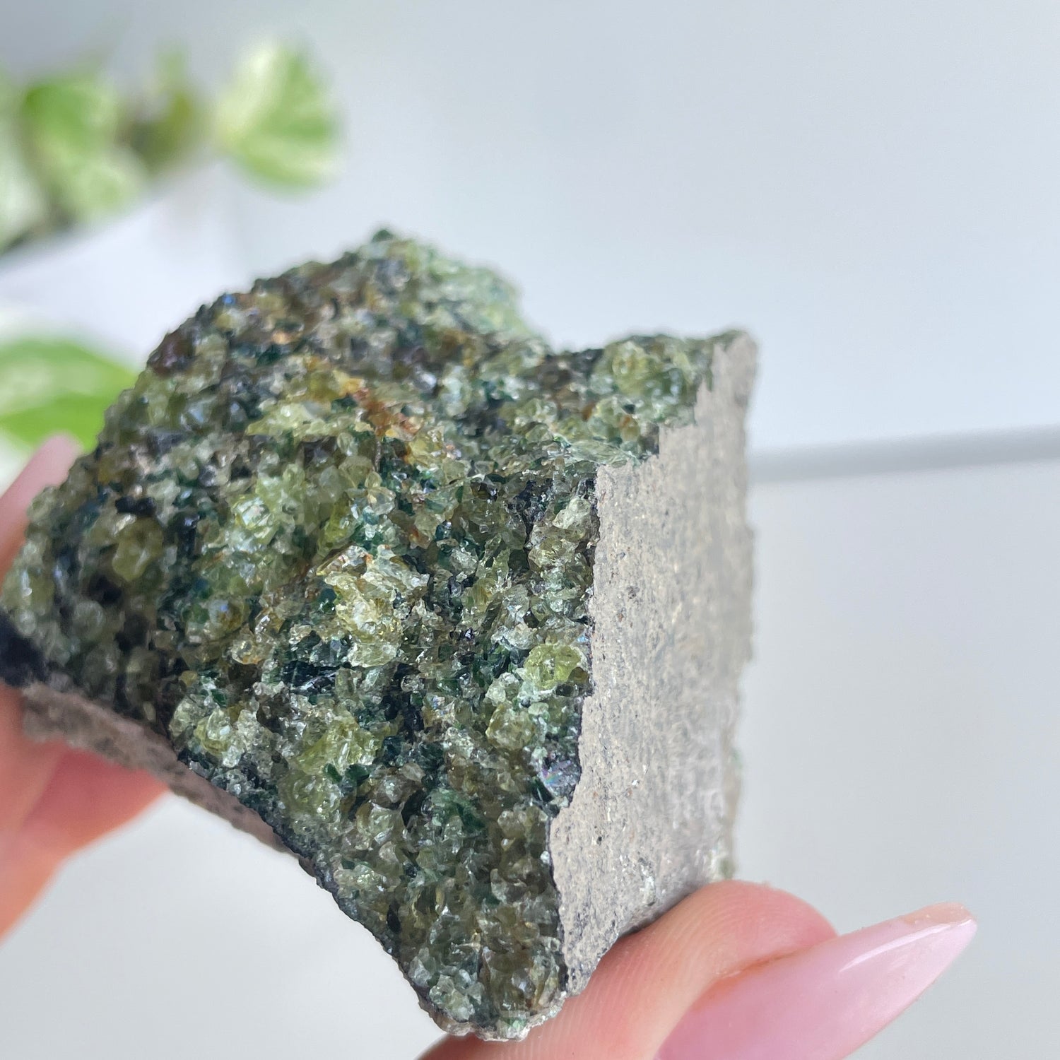 Peridot On Lava Pce 180g