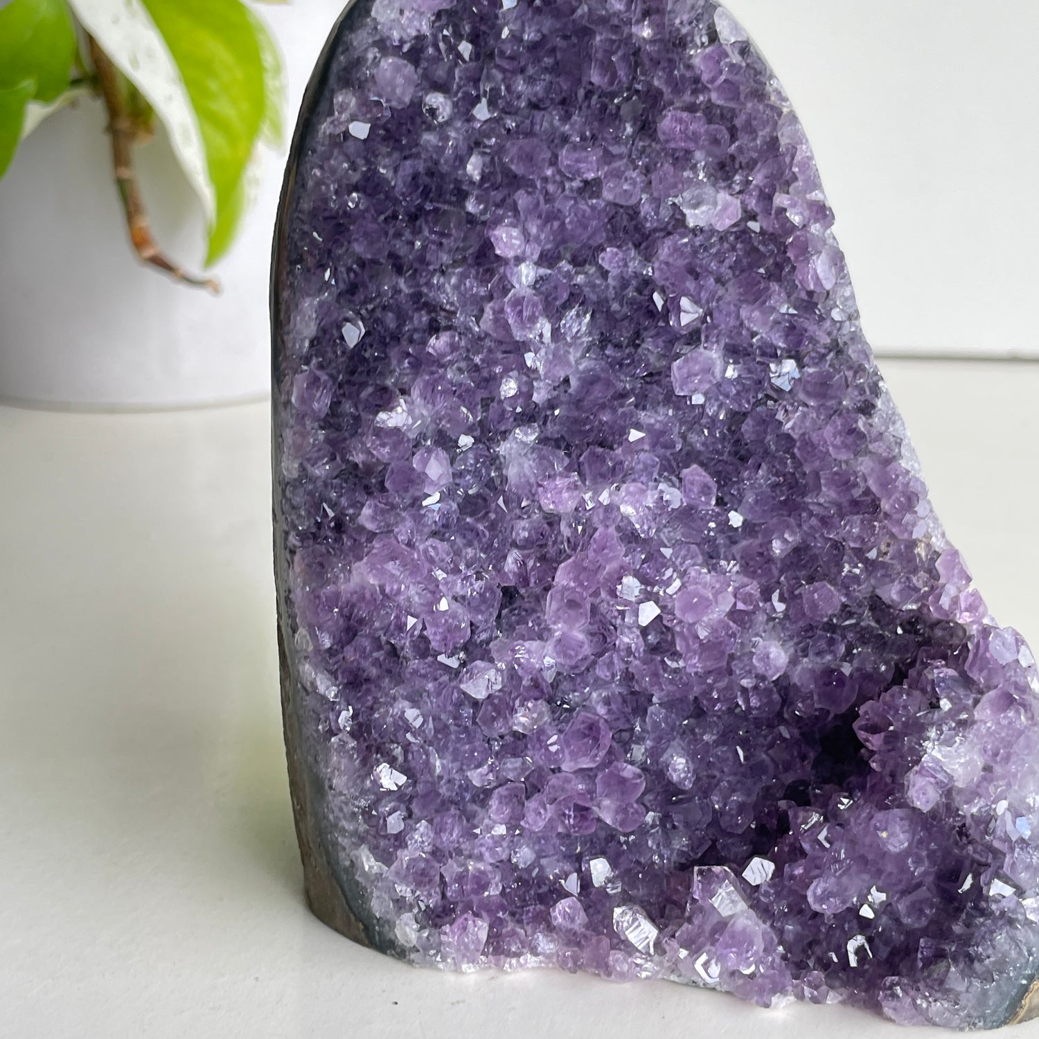 Amethyst Cutbase 932g