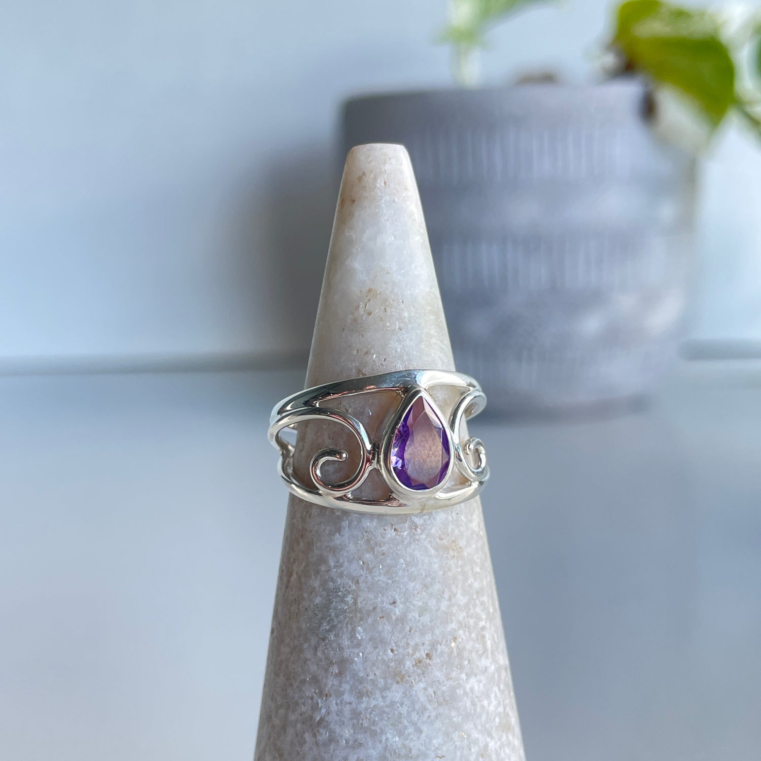 Amethyst Teardrop Ring Sz7 005