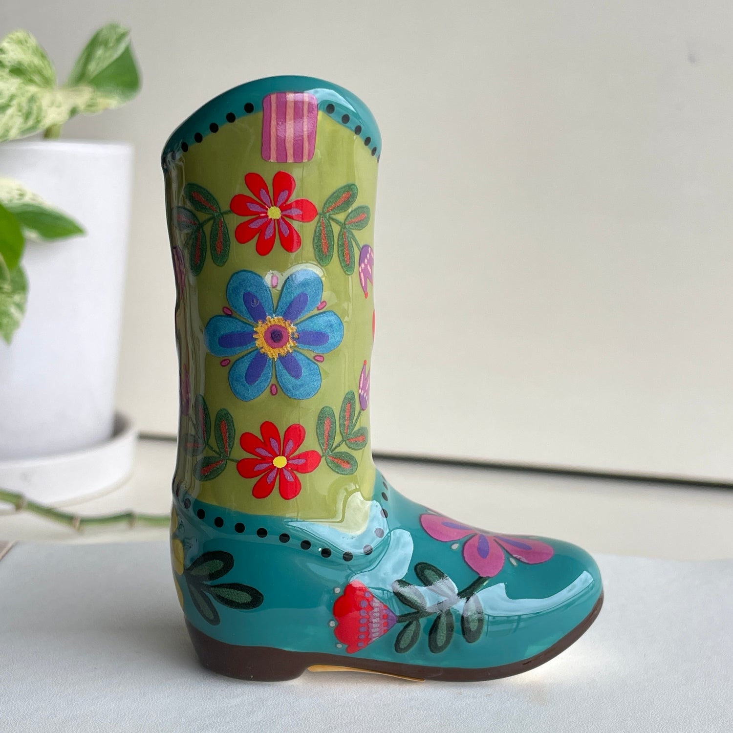Boot Bud Vase000029