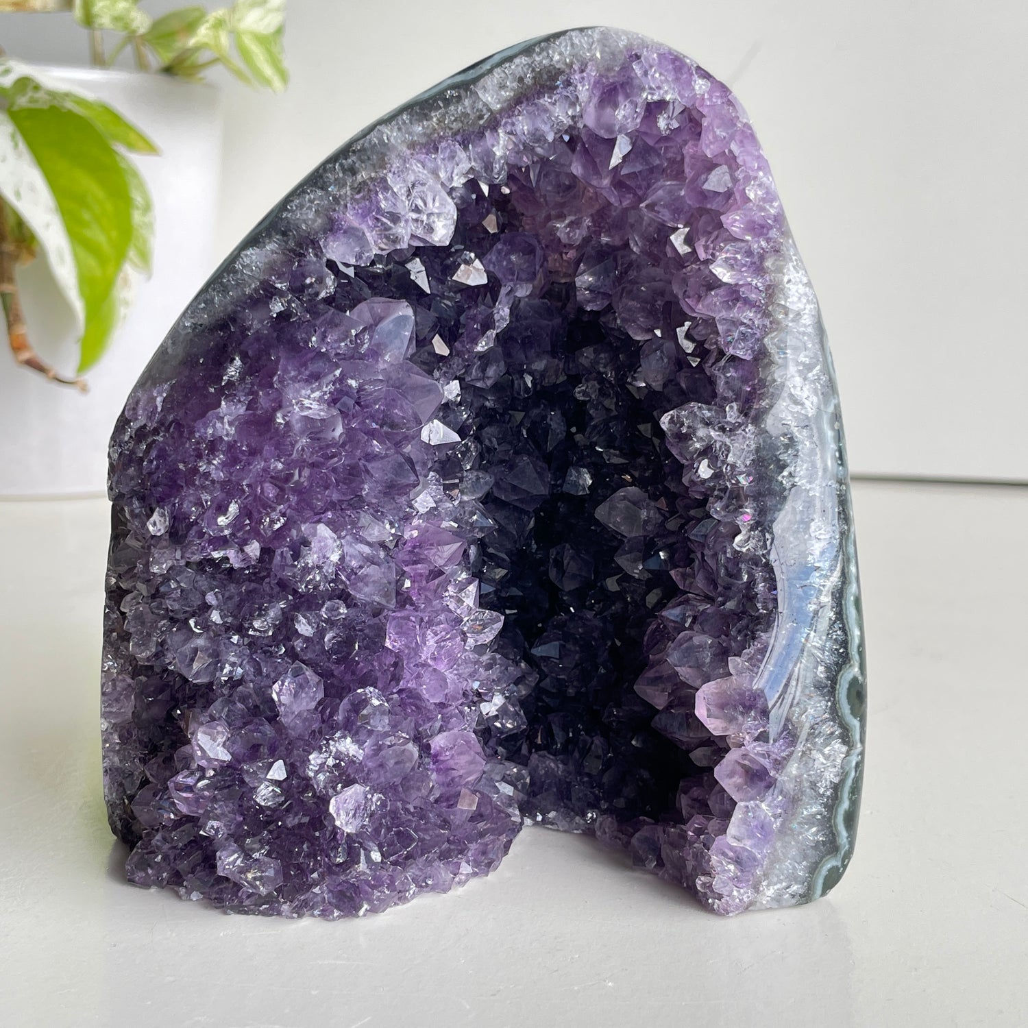 Amethyst Cutbase 1.090kg