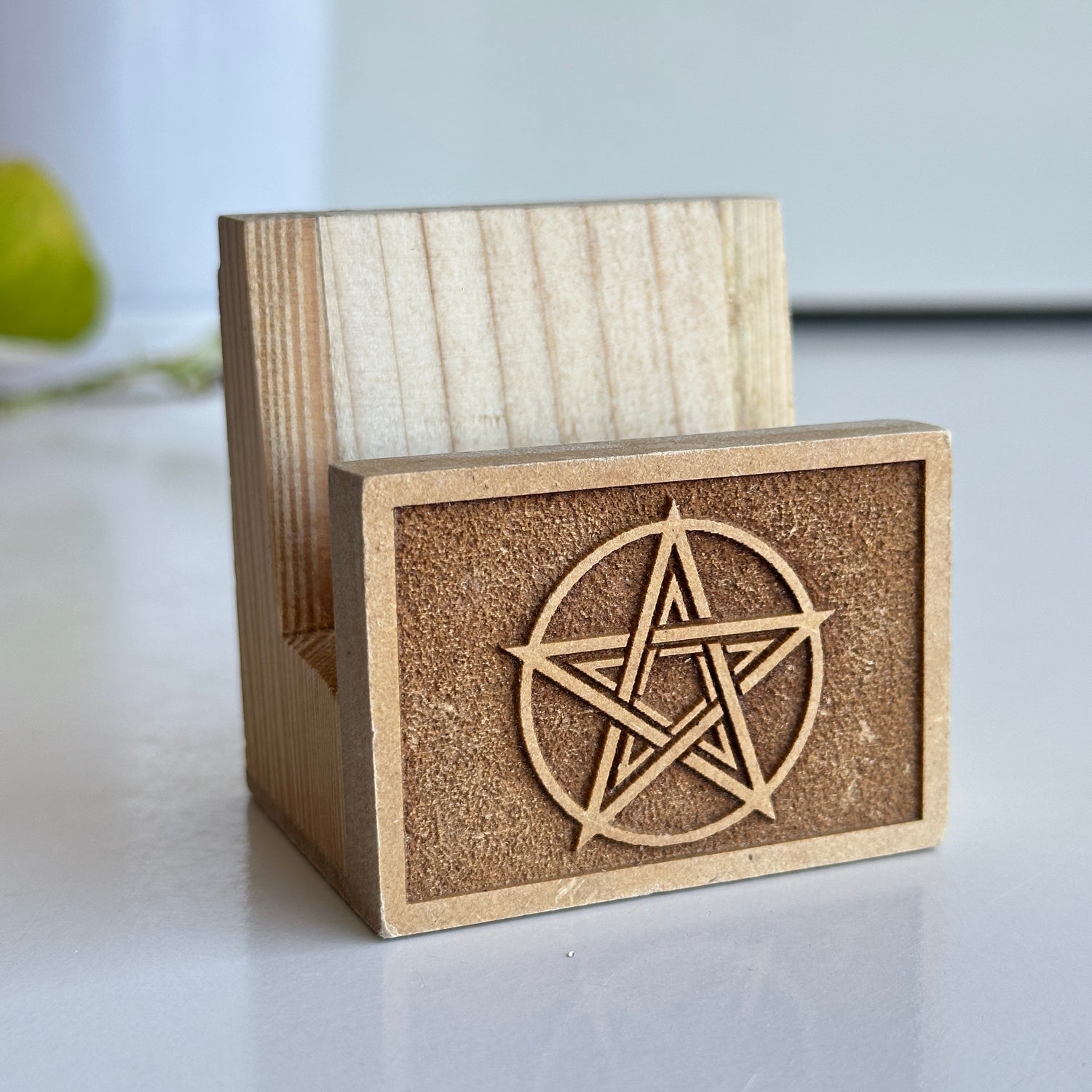 Crystal Or Card Stand With Pentagram 30152031