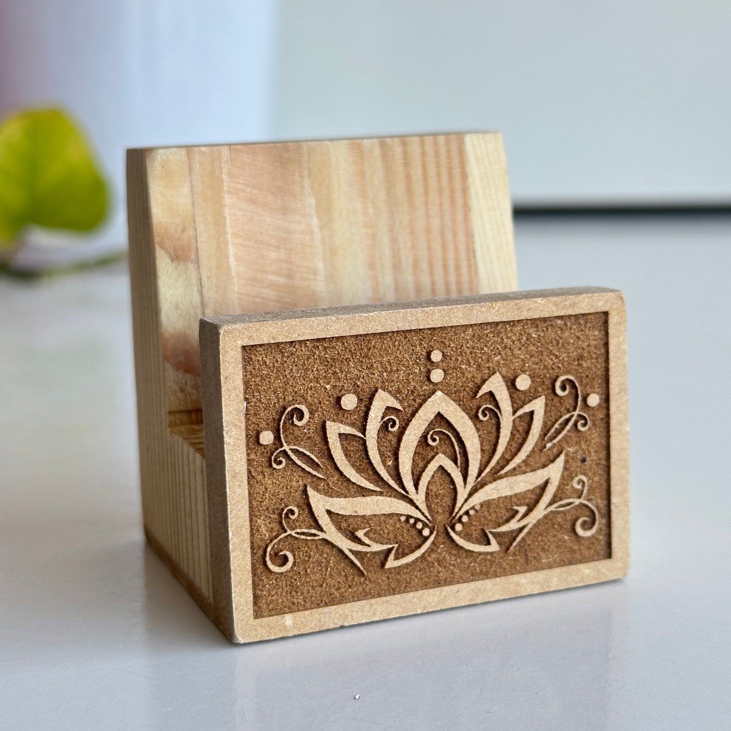 Crystal Or Card Stand With Lotus 30152030
