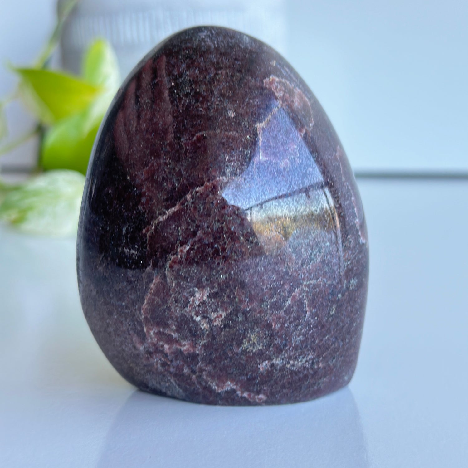 Garnet Freeform 9cm