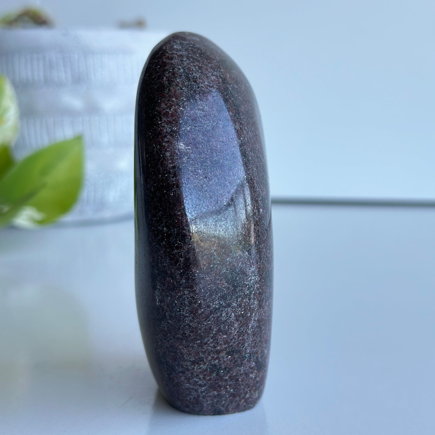Garnet Freeform 10.7cm