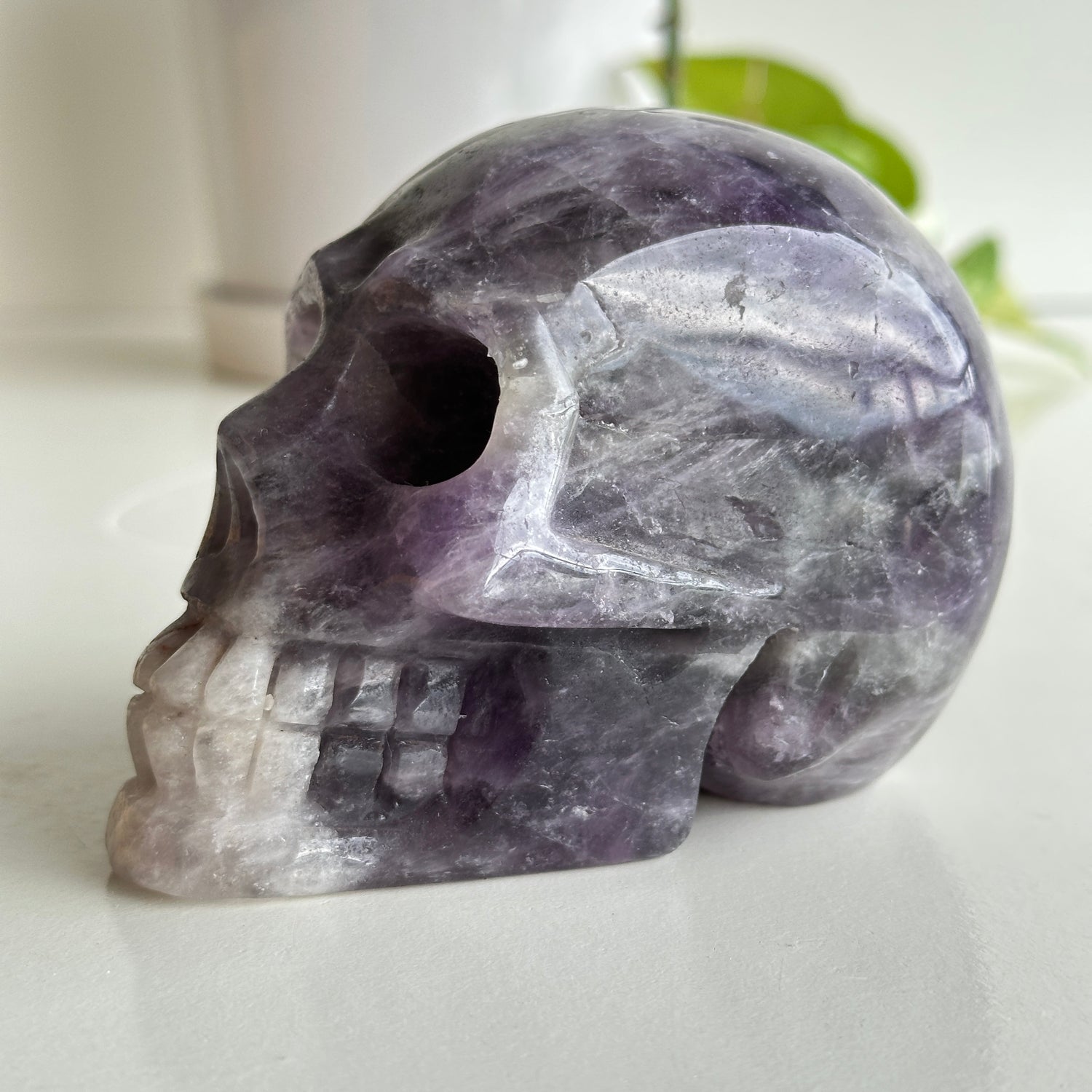Chevron Amethyst Skull 762g