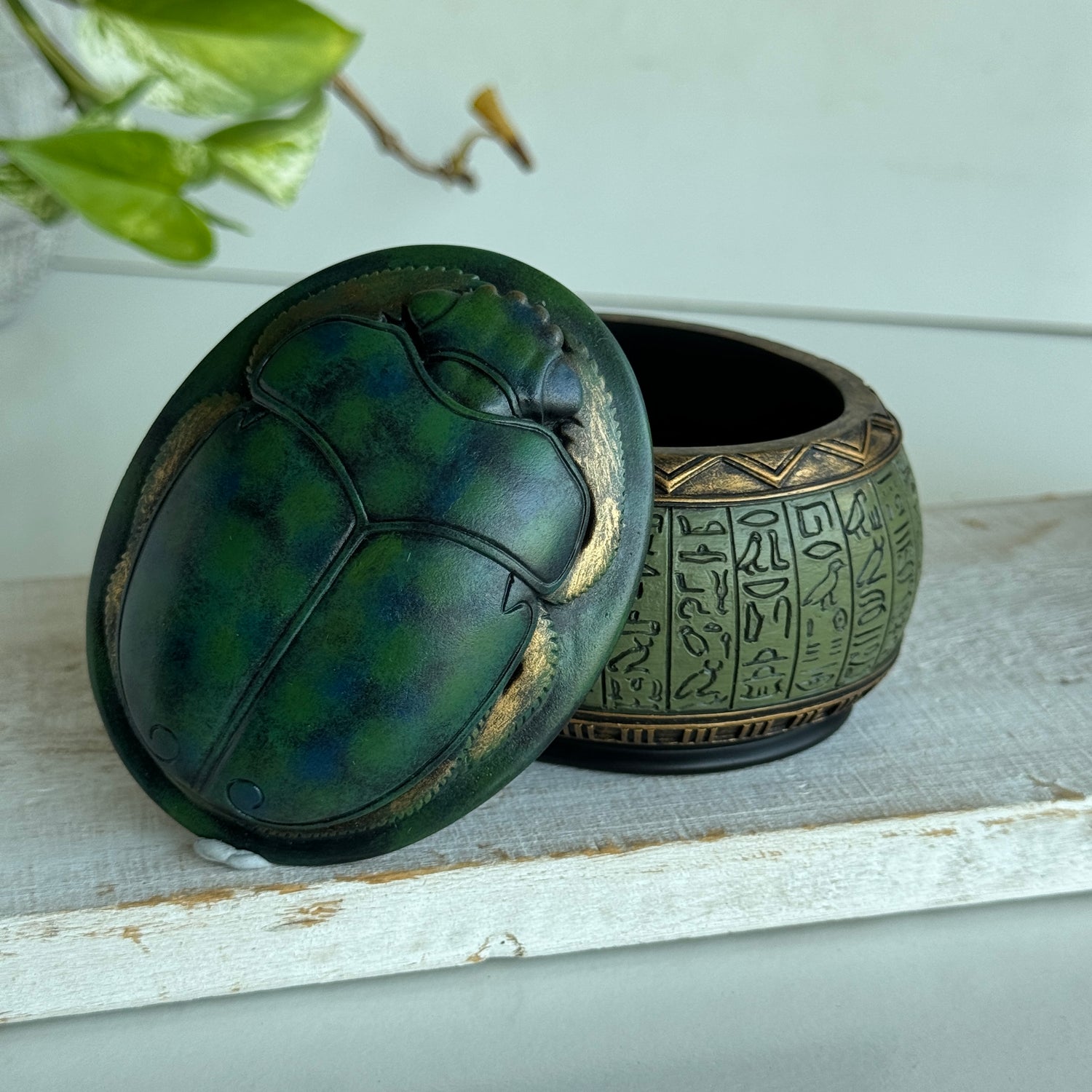 Scarab Trinket Box R-199