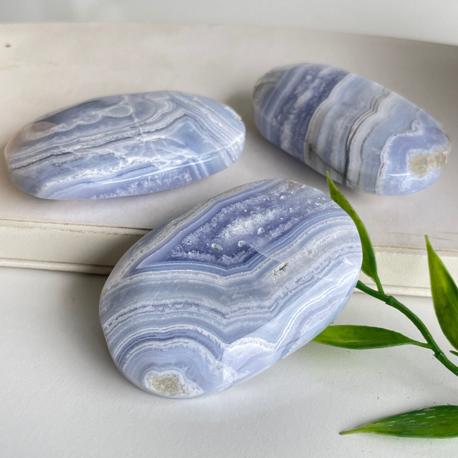 Blue Lace Agate Palmstone Med
