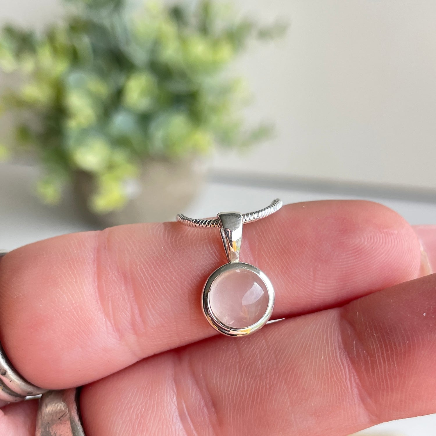 Rose Quartz Round Pendant
