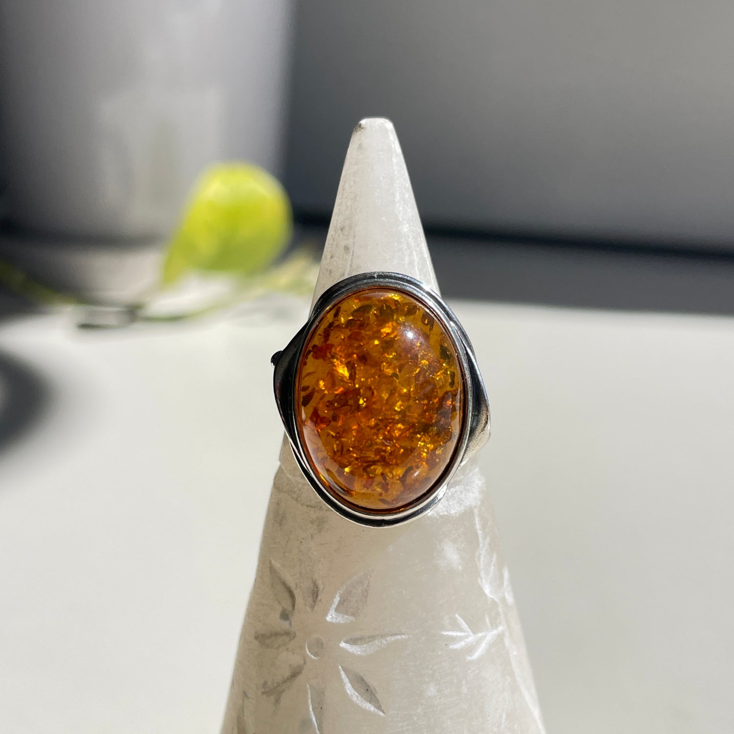 Amber Oval Leaf Ring Sz8