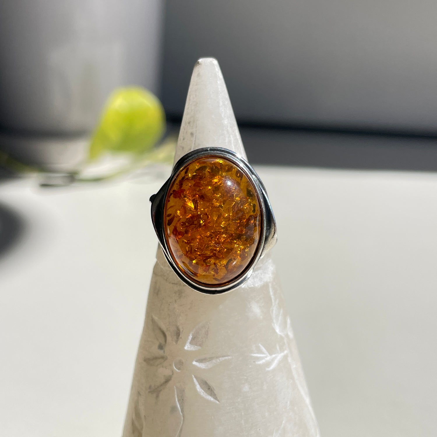 Amber Oval Leaf Ring Sz8