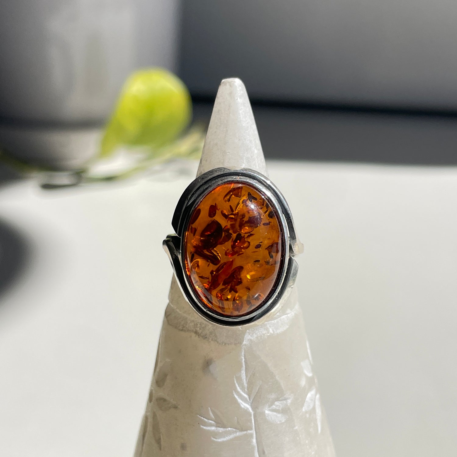 Amber Oval Ring Sz7