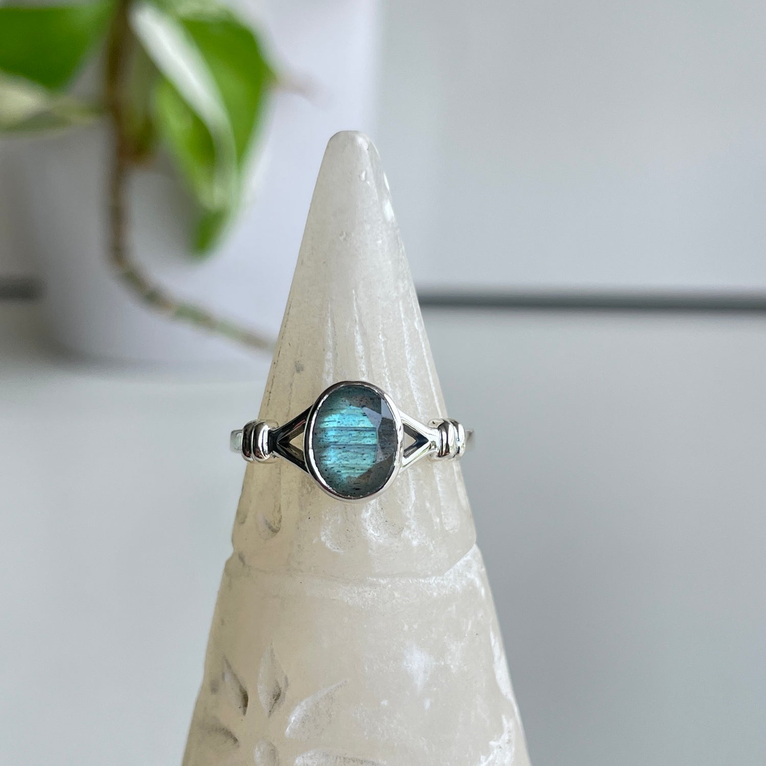 Labradorite Oval Ring