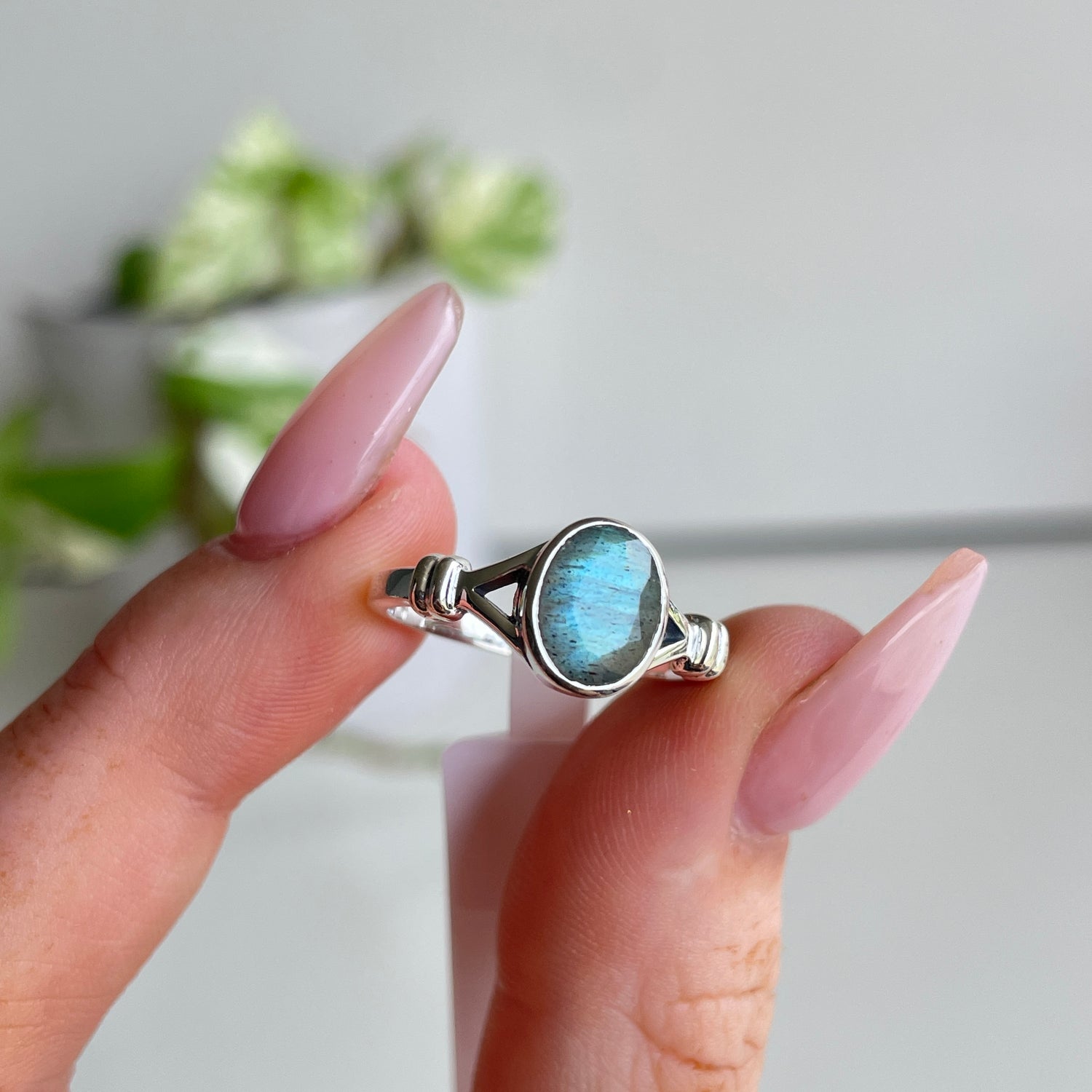 Labradorite Oval Ring