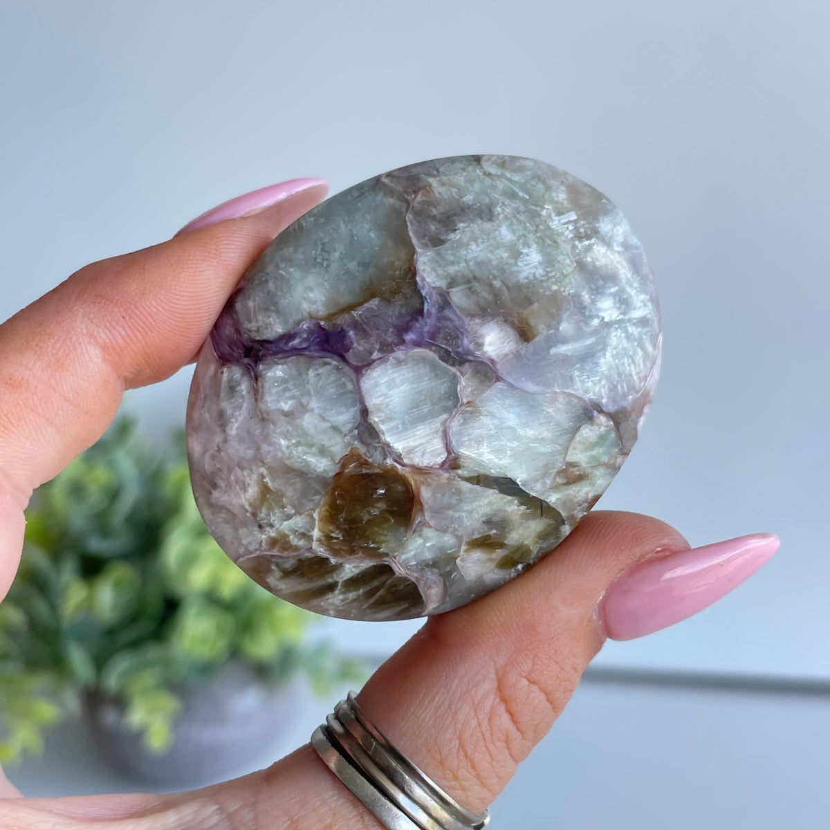 Charoite Palmstone 66g
