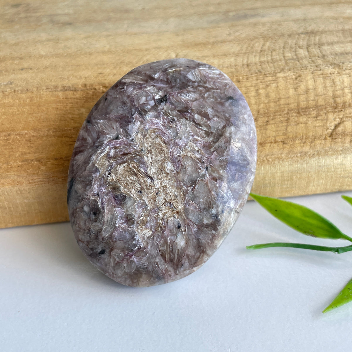 Charoite Palmstone 52g