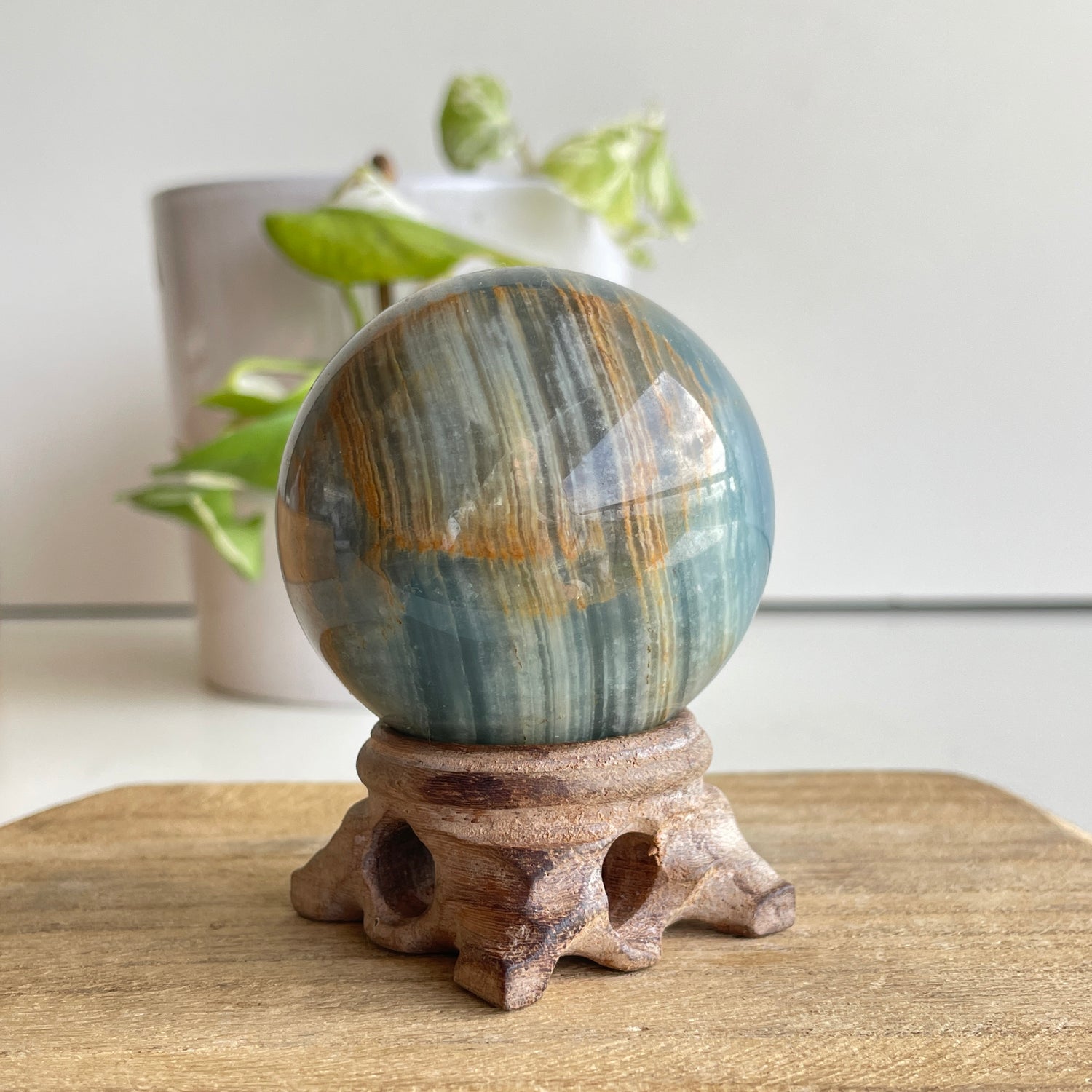 Blue Onyx Sphere 5.6cm